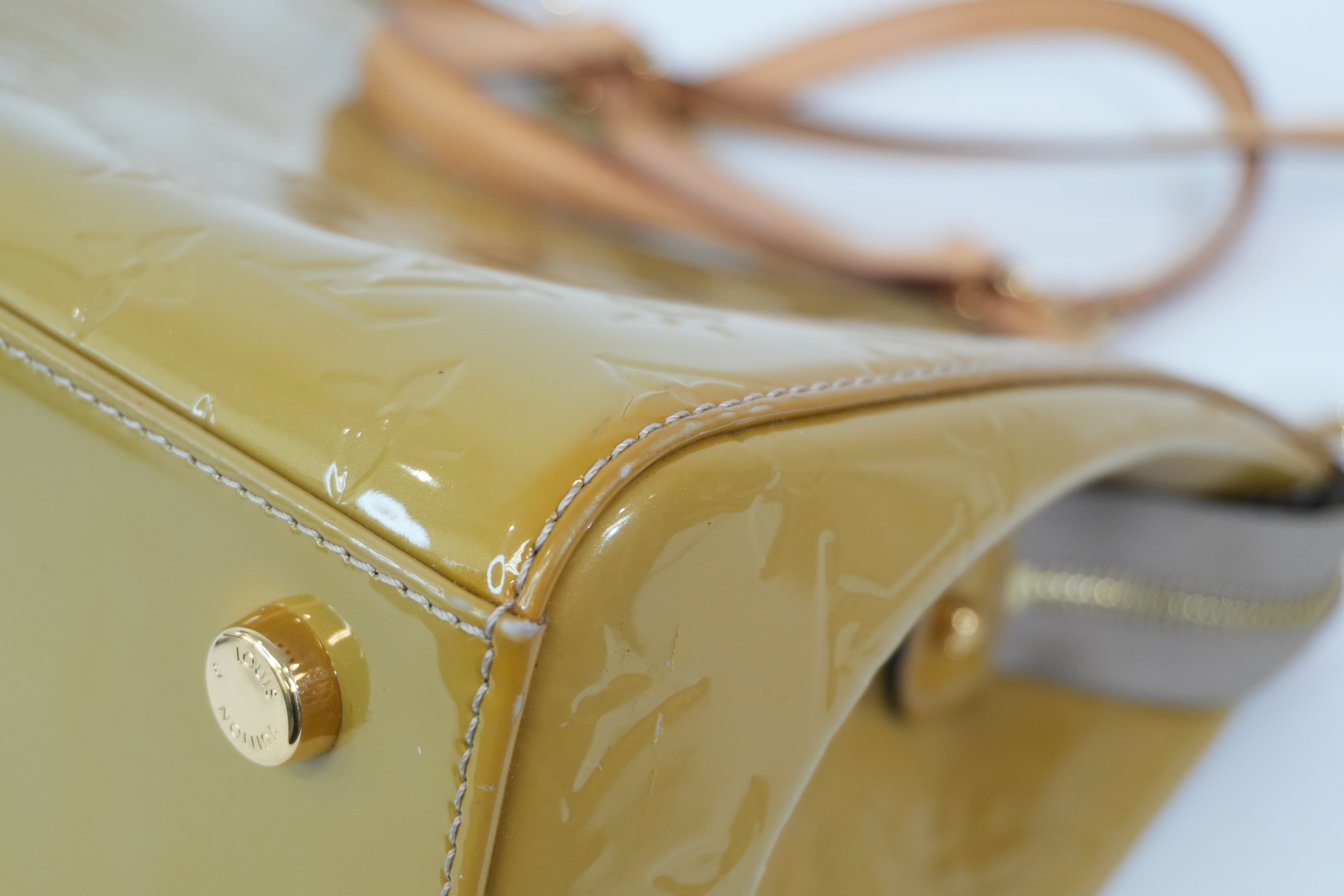 Pre-owned Louis Vuitton Vernis Brea MM Tote Bag Citrin