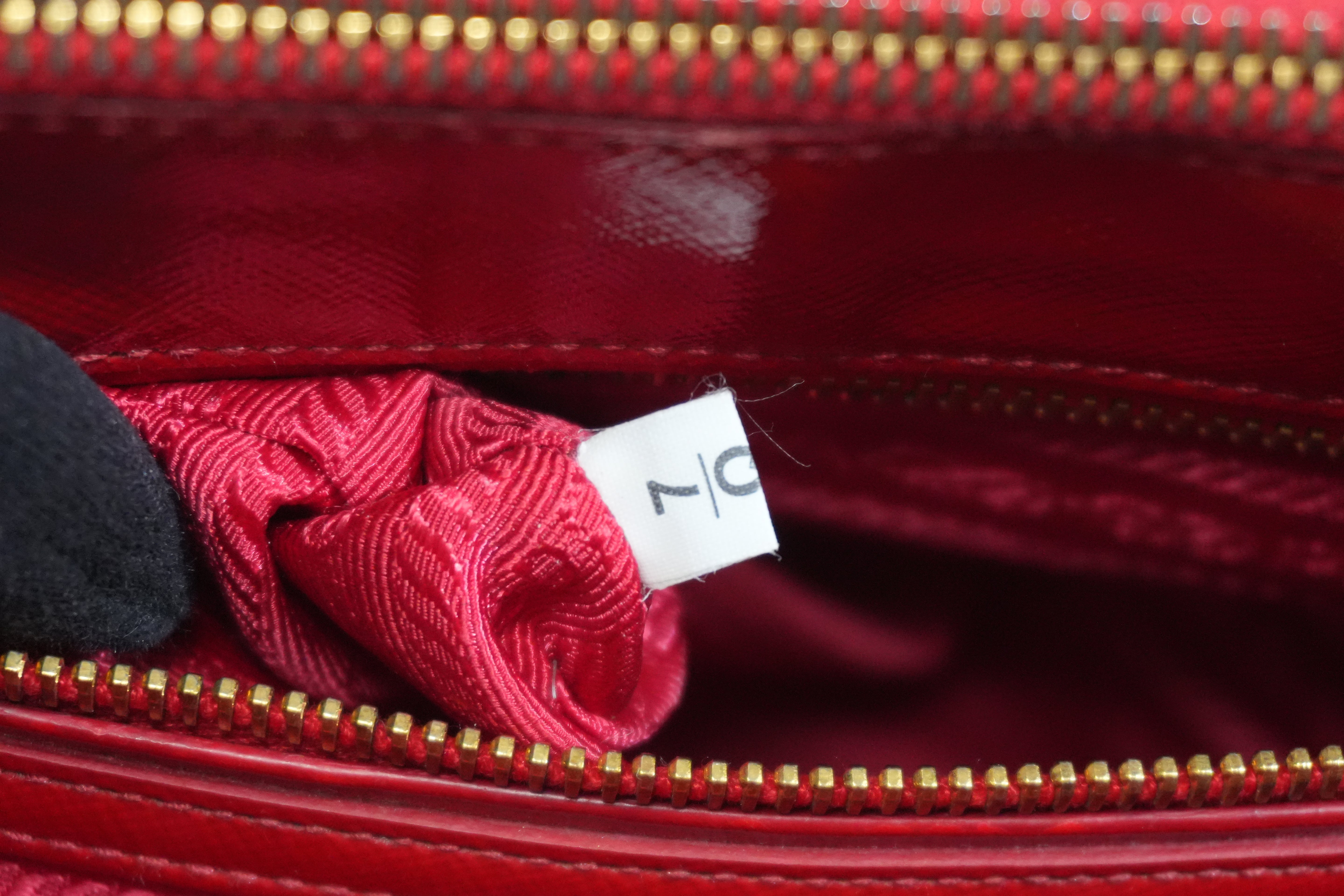 Pre-owned Prada Two Way Saffiano Vernice Galleria Shoulder Bag Red