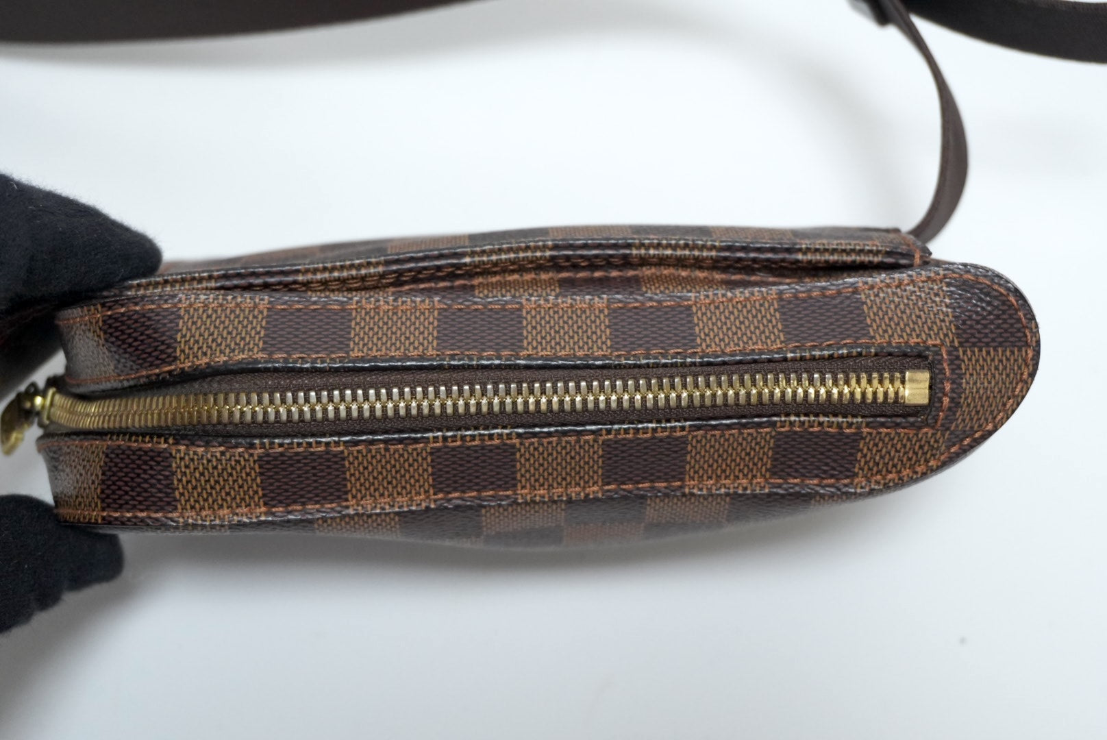 Louis Vuitton Geronimo Body Bag Used