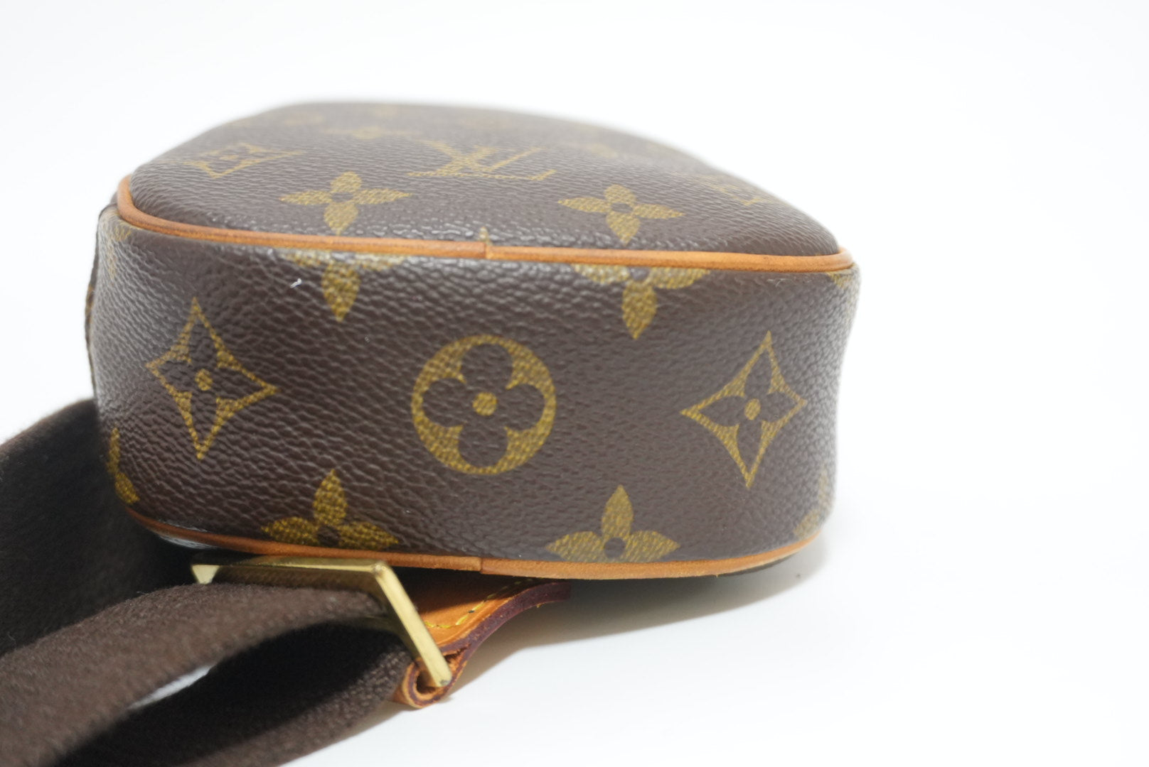 Louis Vuitton Pochette Gange Body Bag Used