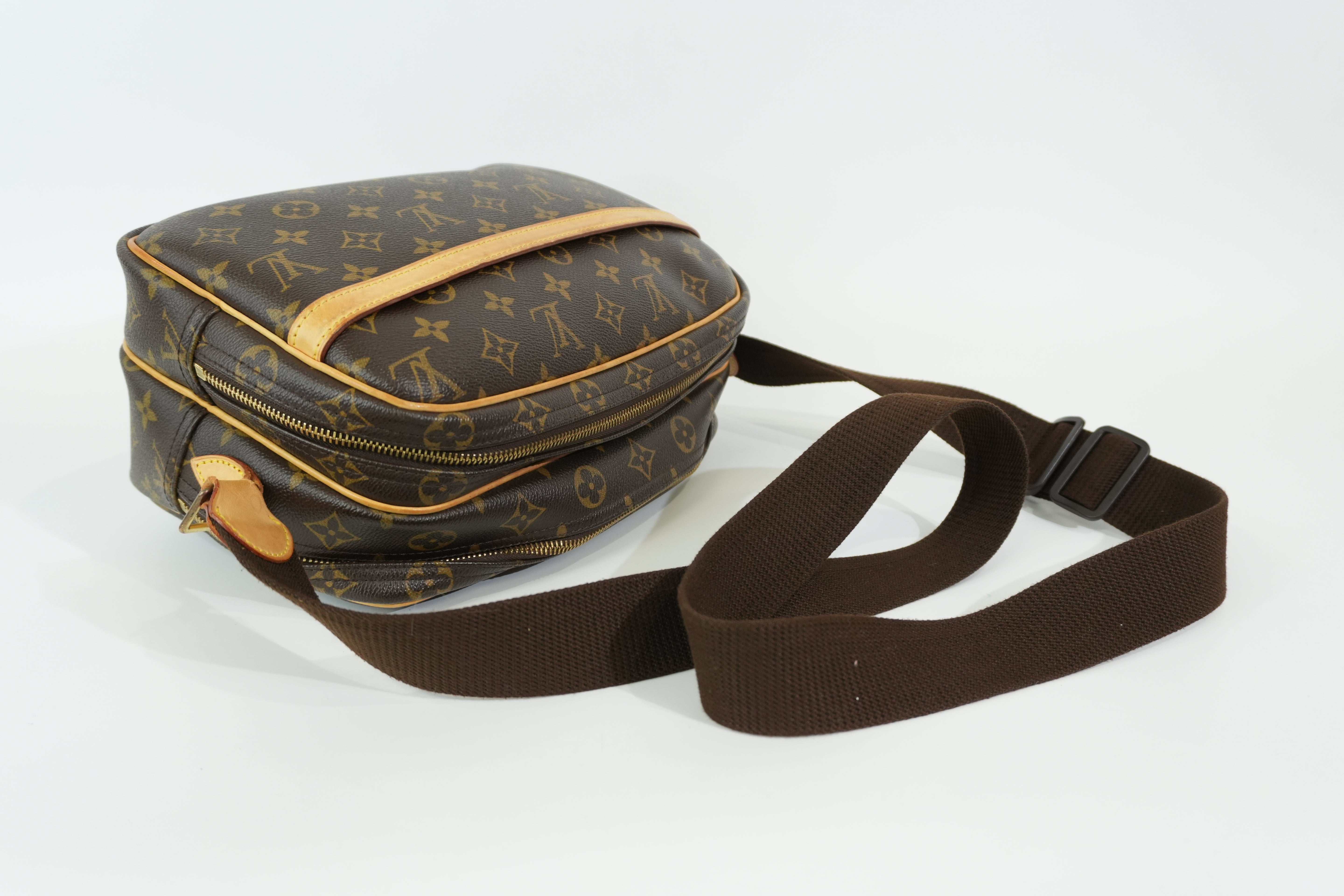 Pre-owned Louis Vuitton Monogram Reporter PM Shoulder Bag