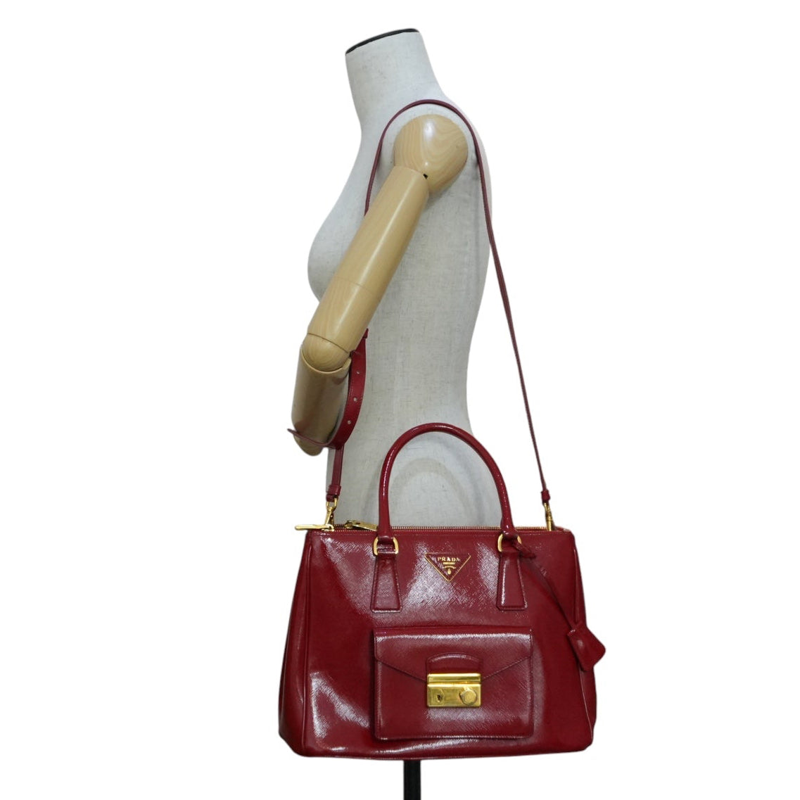 Pre-owned Prada Two Way Saffiano Vernice Galleria Shoulder Bag Red