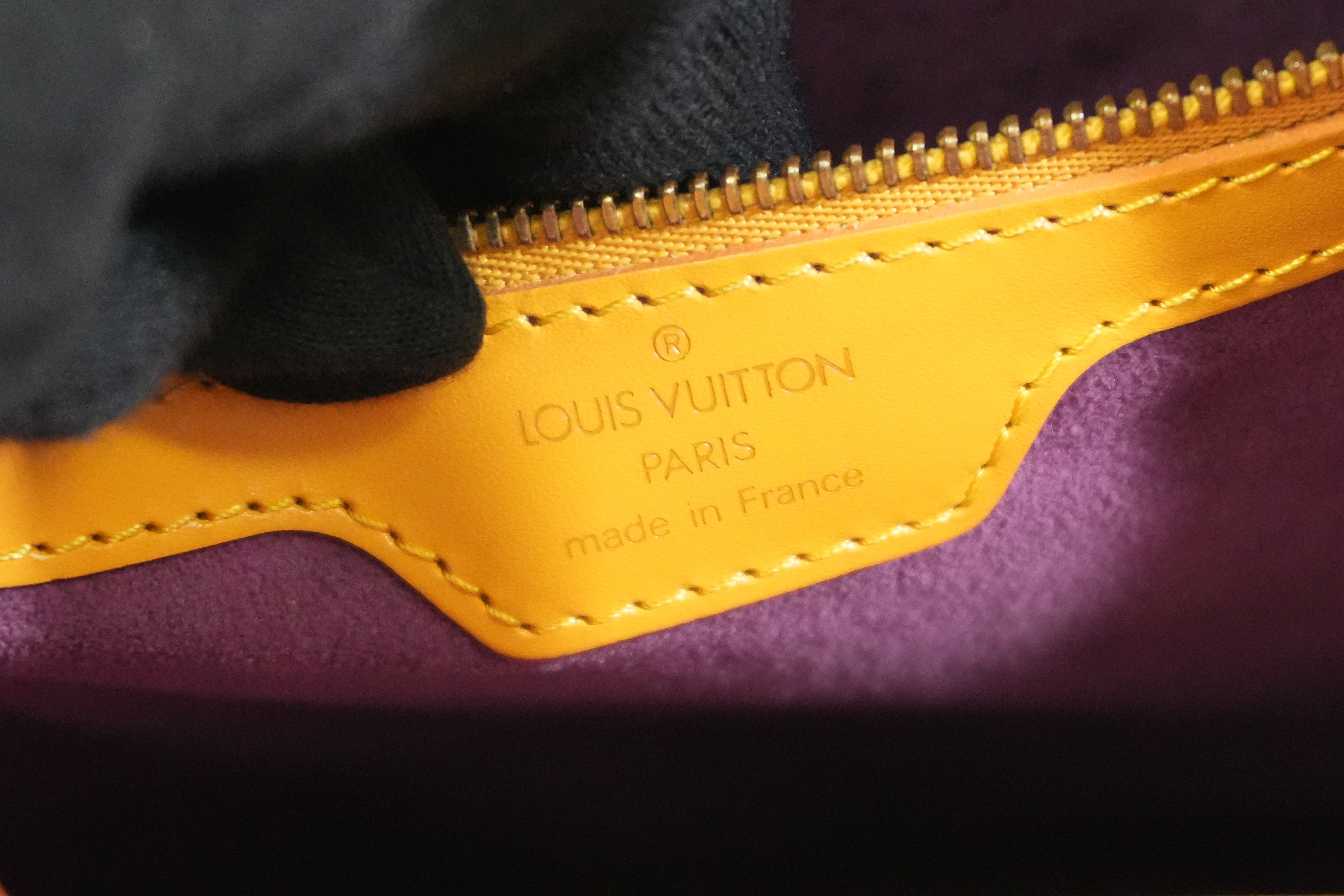 Pre-owned Louis Vuitton Epi Lussac Shoulder Bag Yellow