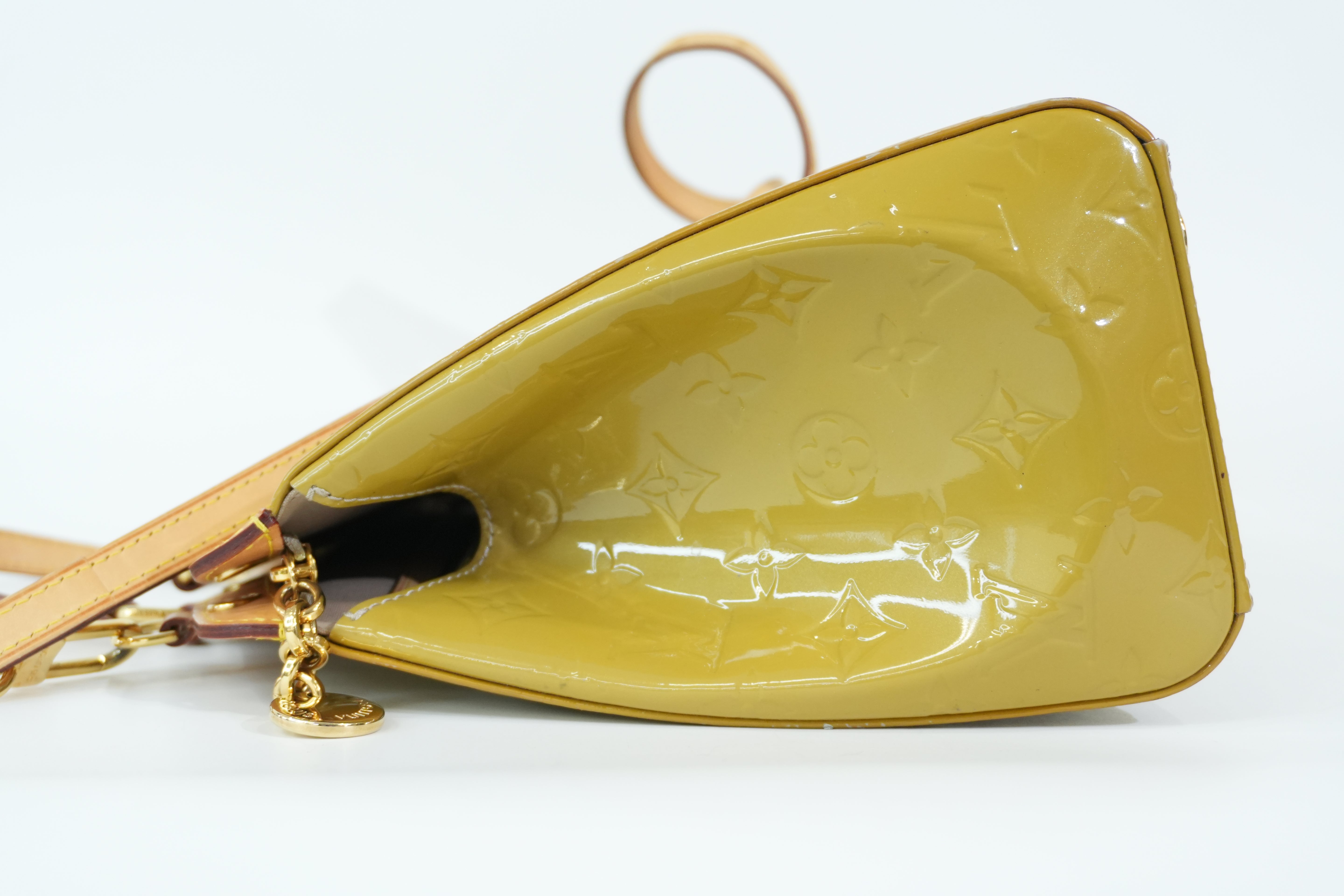 Pre-owned Louis Vuitton Vernis Brea MM Tote Bag Citrin