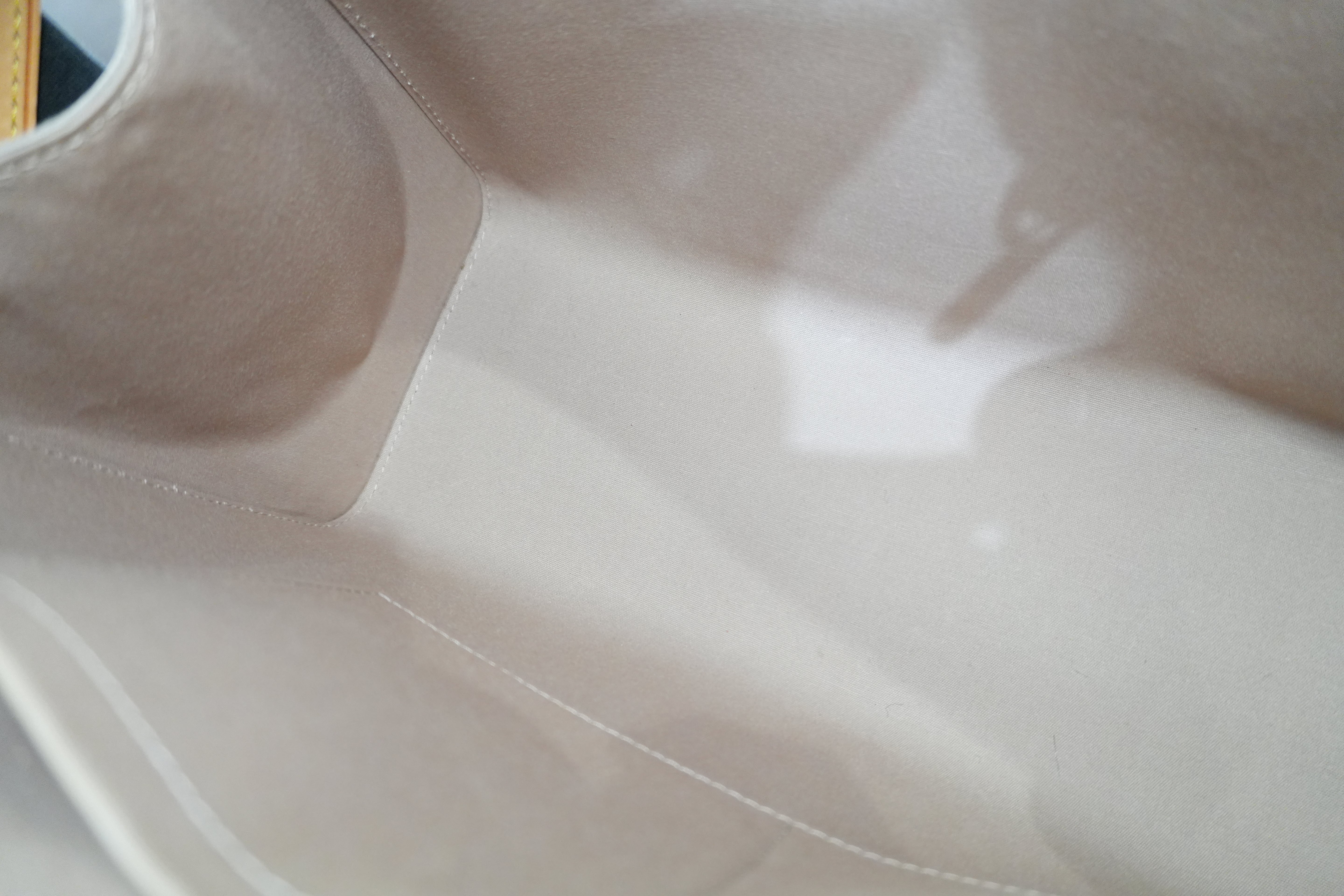 Pre-owned Louis Vuitton Vernis Brea MM Tote Bag Citrin