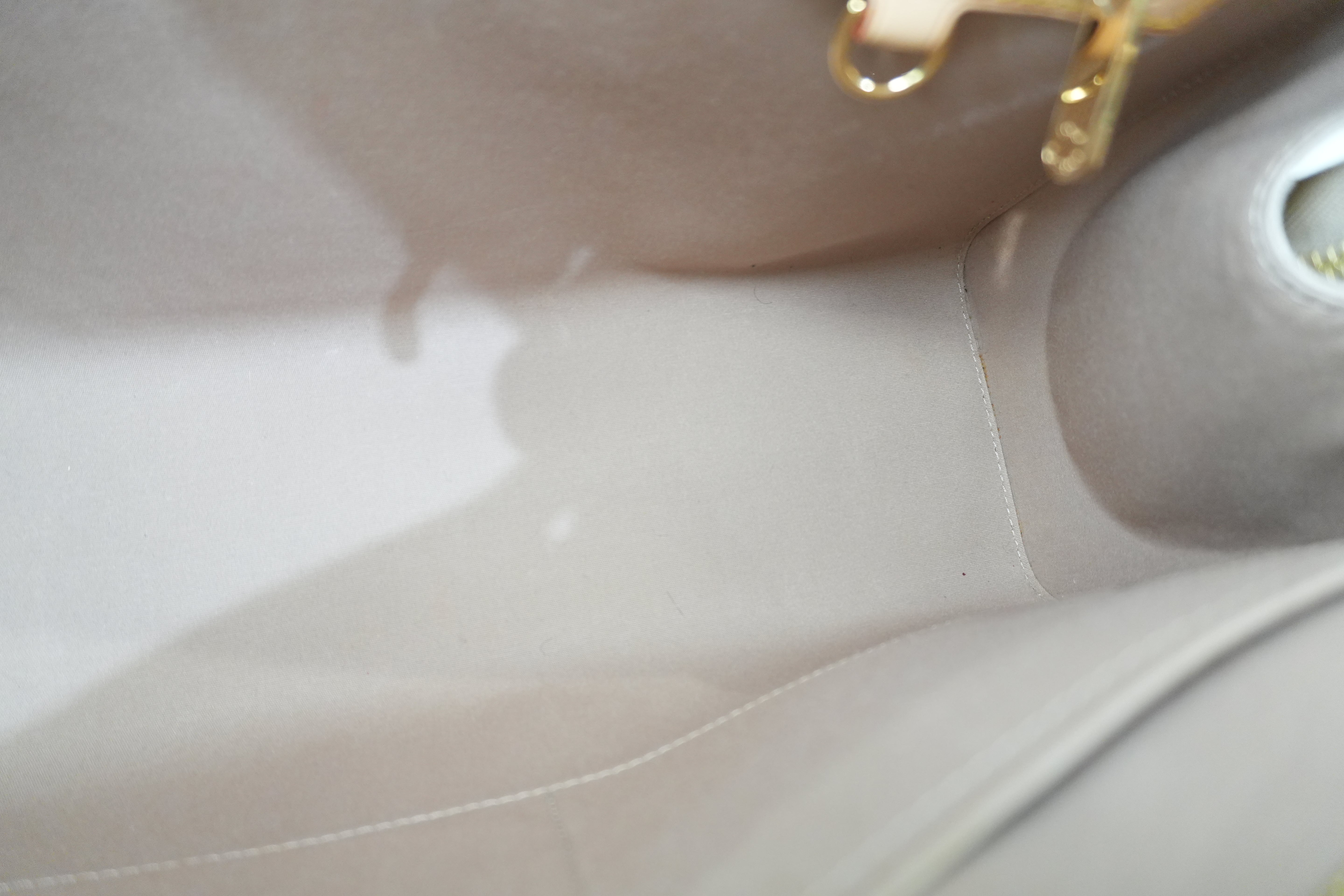 Pre-owned Louis Vuitton Vernis Brea MM Tote Bag Citrin