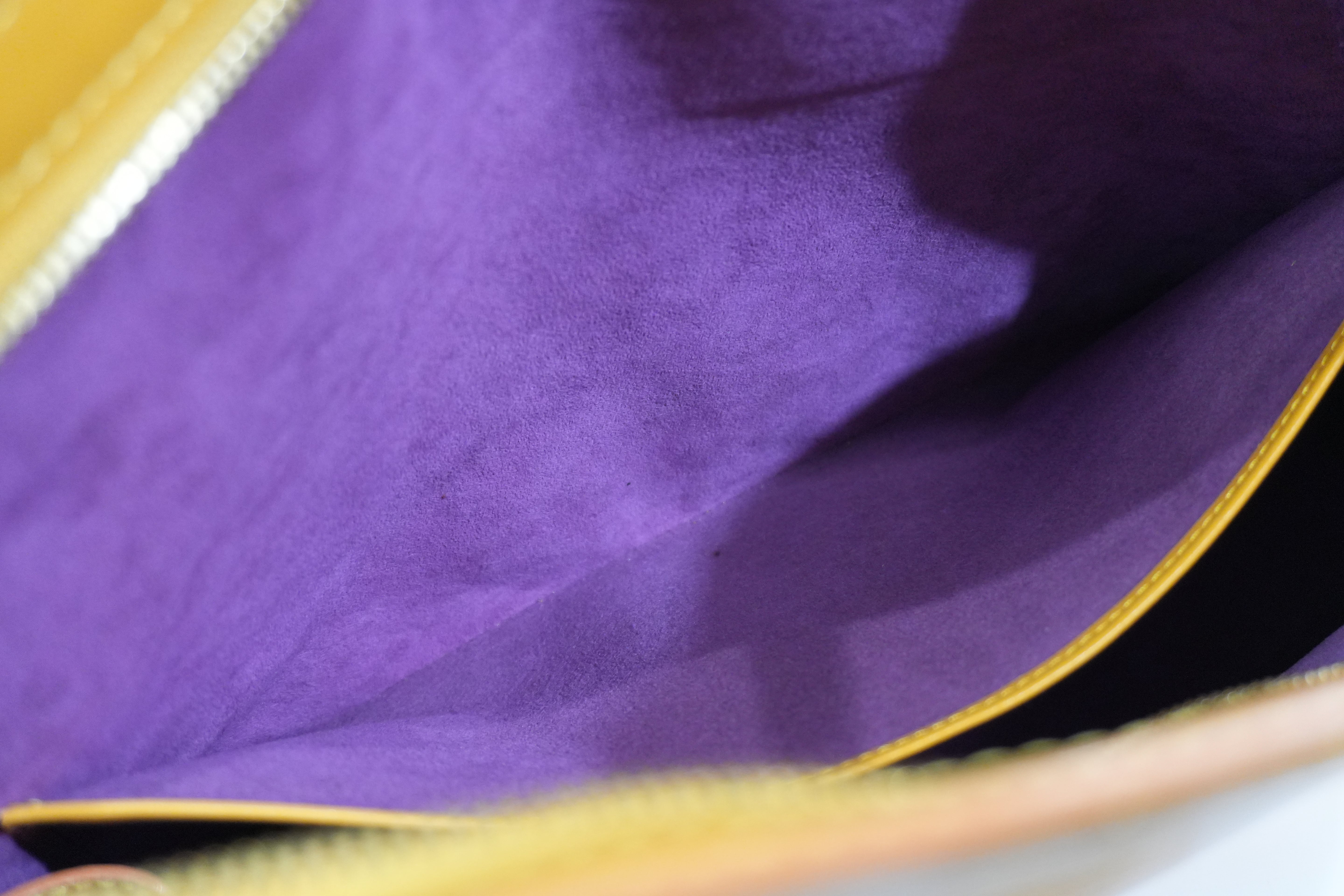 Pre-owned Louis Vuitton Epi Lussac Shoulder Bag Yellow