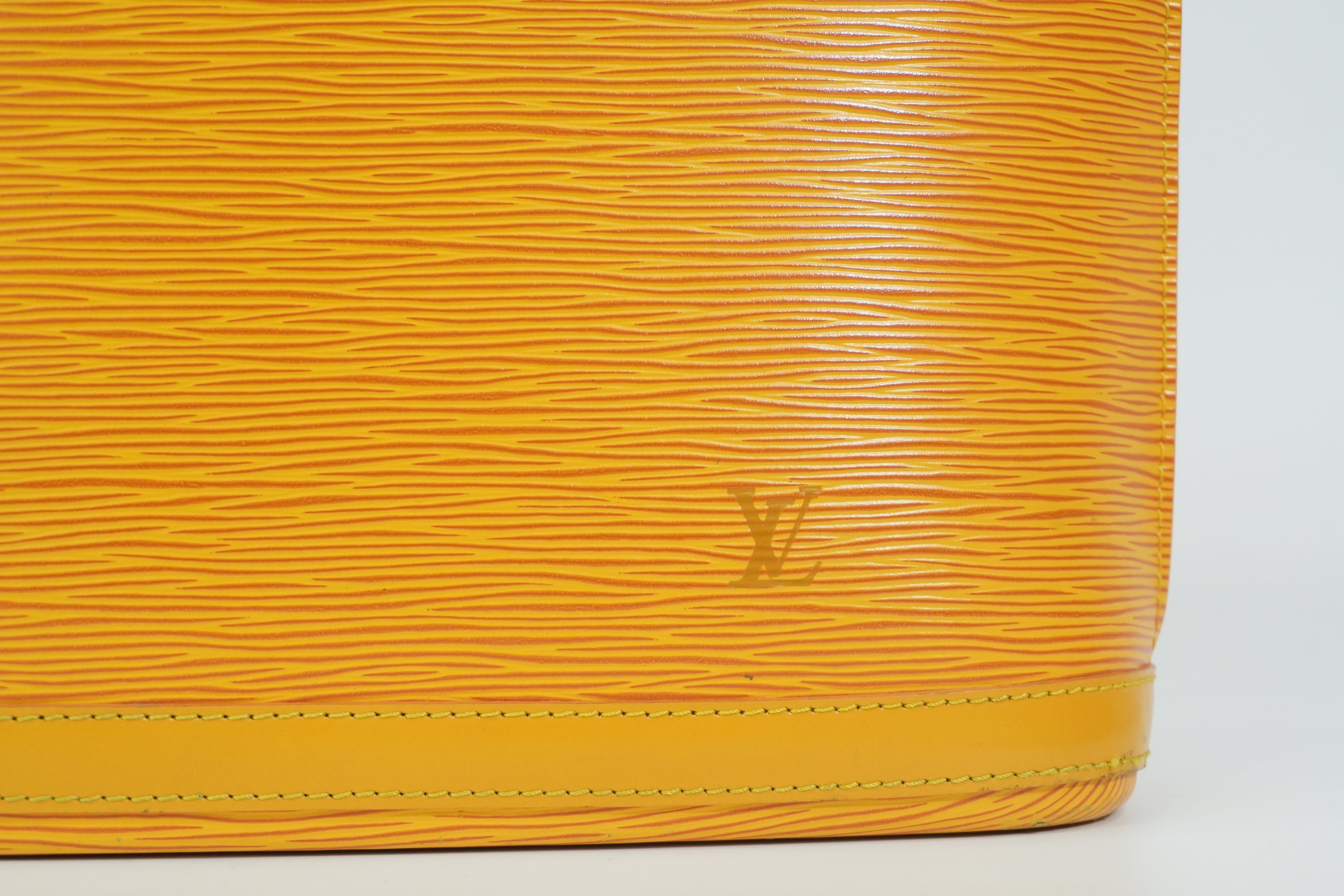 Pre-owned Louis Vuitton Epi Lussac Shoulder Bag Yellow