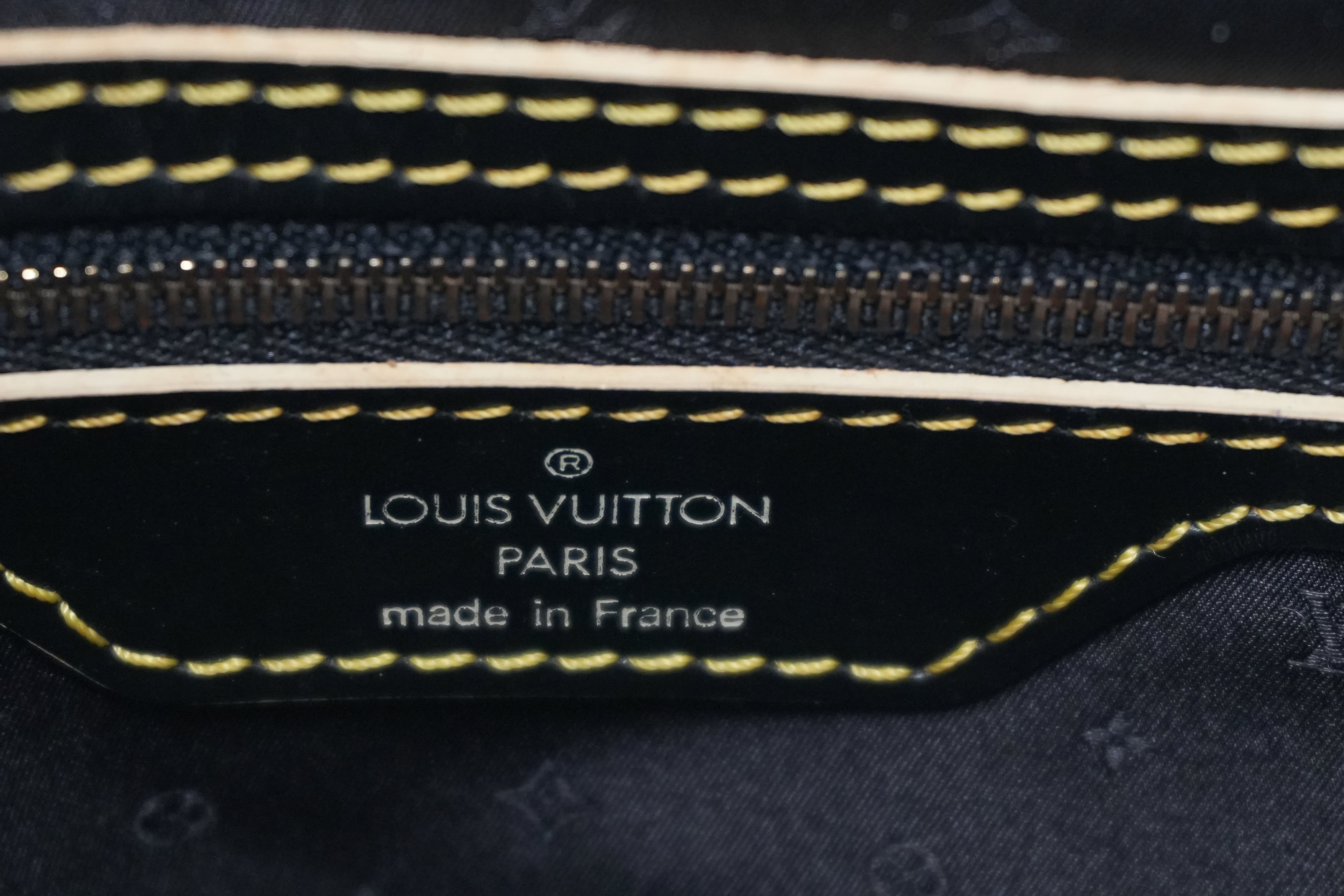 Pre-owned Louis Vuitton Lock It Suhali Handbag Black