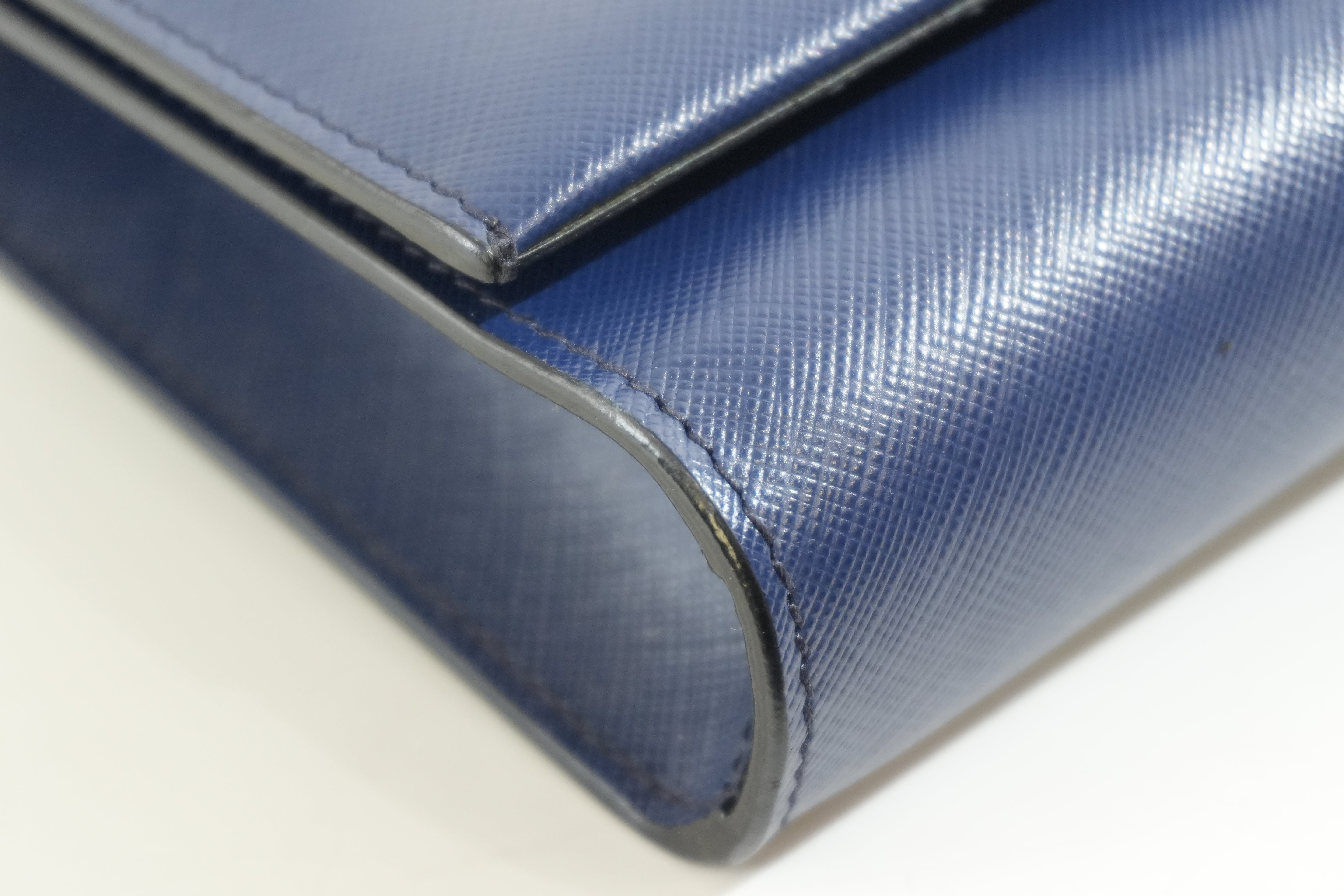Pre-owned Ferragamo Chain Crossbody Bag Blue