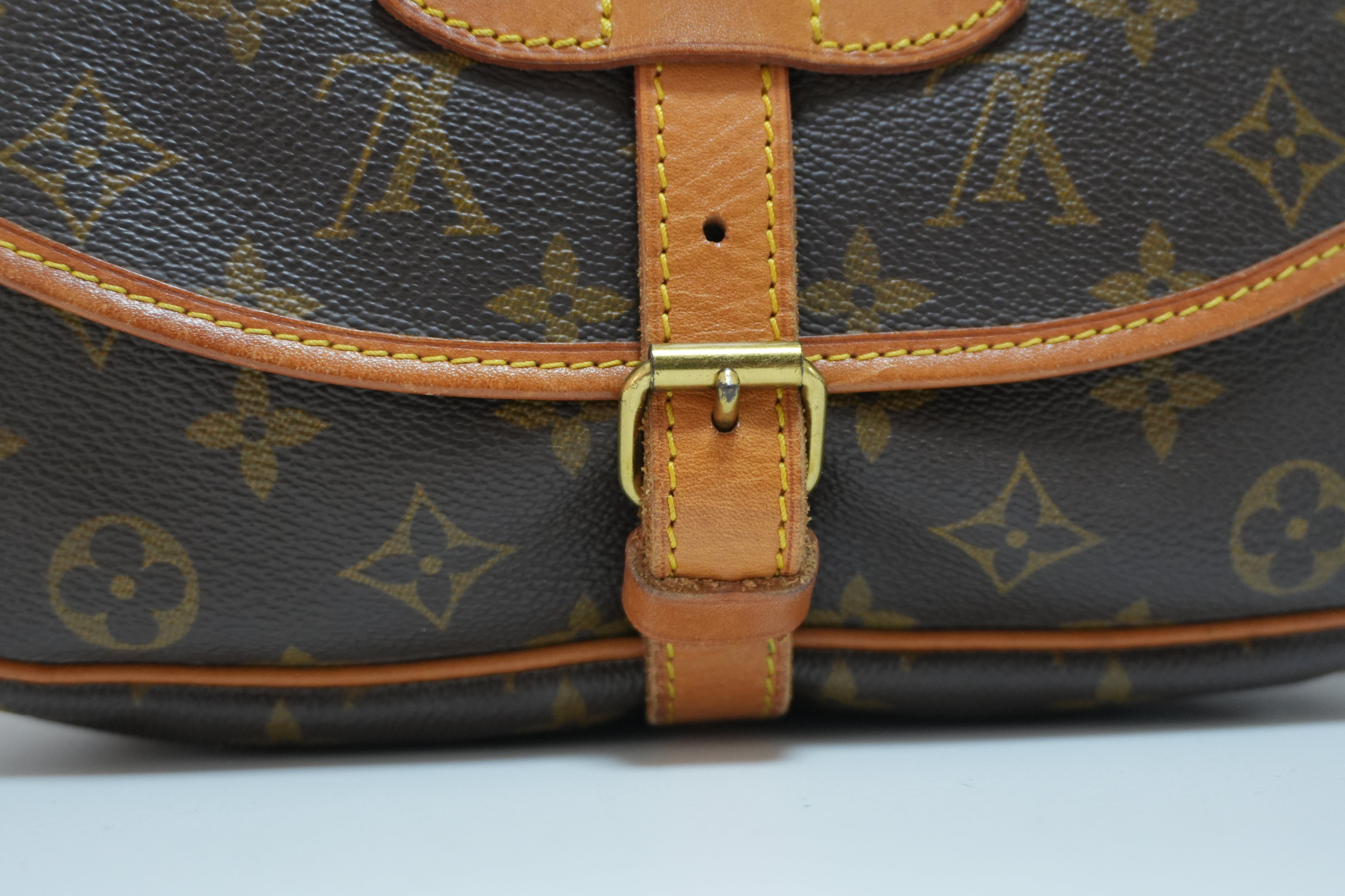 Louis Vuitton Saumur 30 Shoulder Bag Used