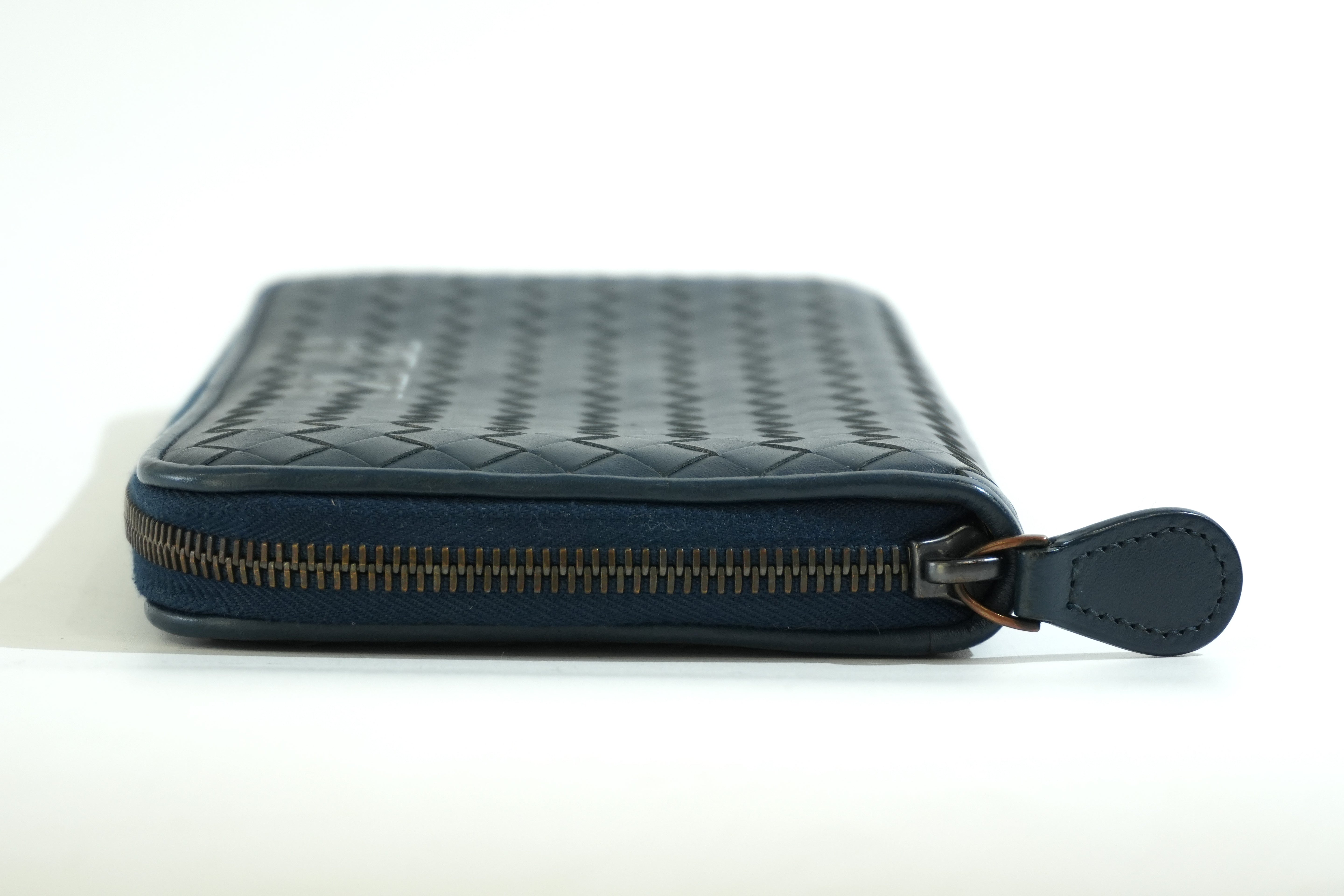Pre-owned Bottega Intercciato Zippy Organizer Blue