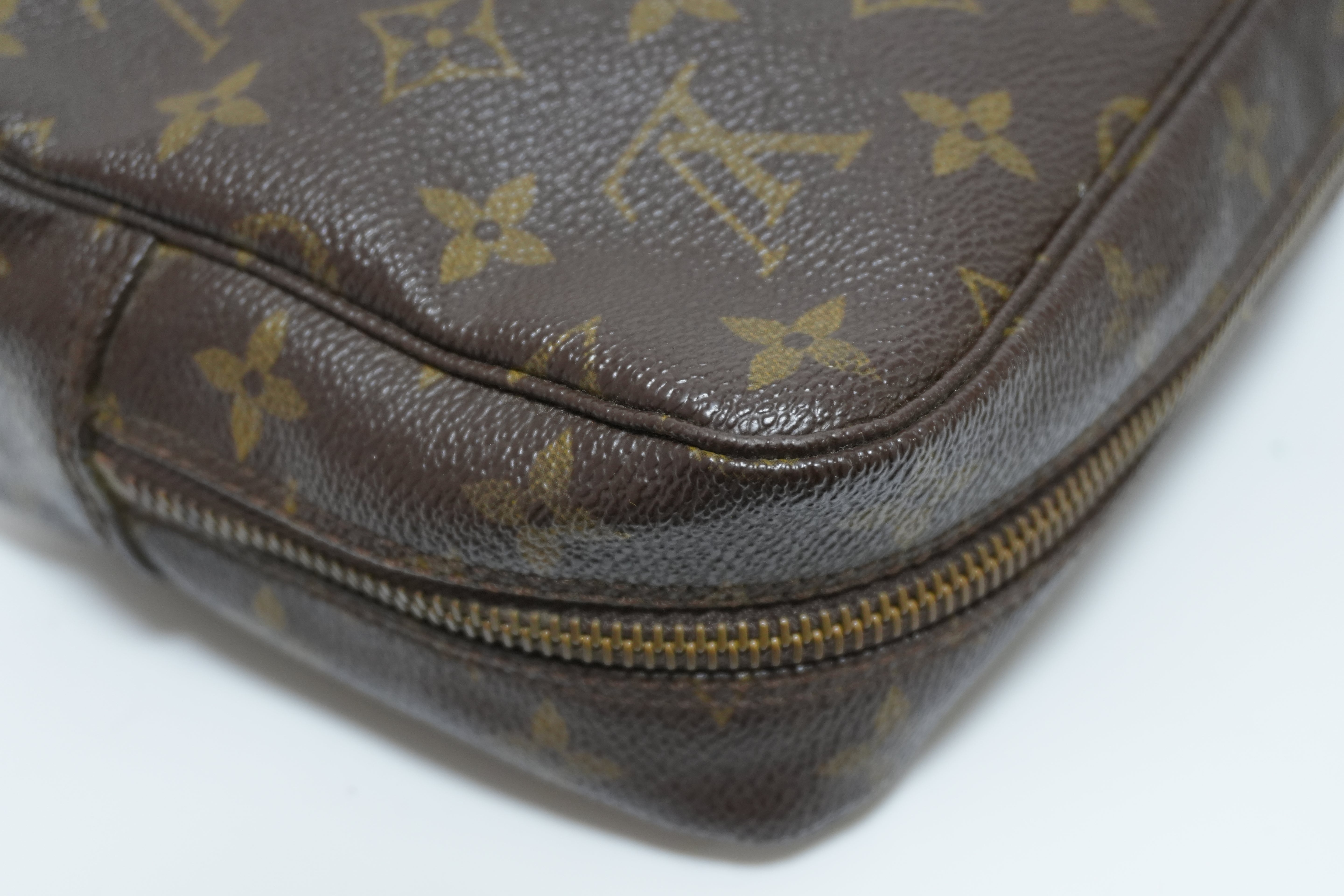 Louis Vuitton Monogram Trousse 23 Canvas Used