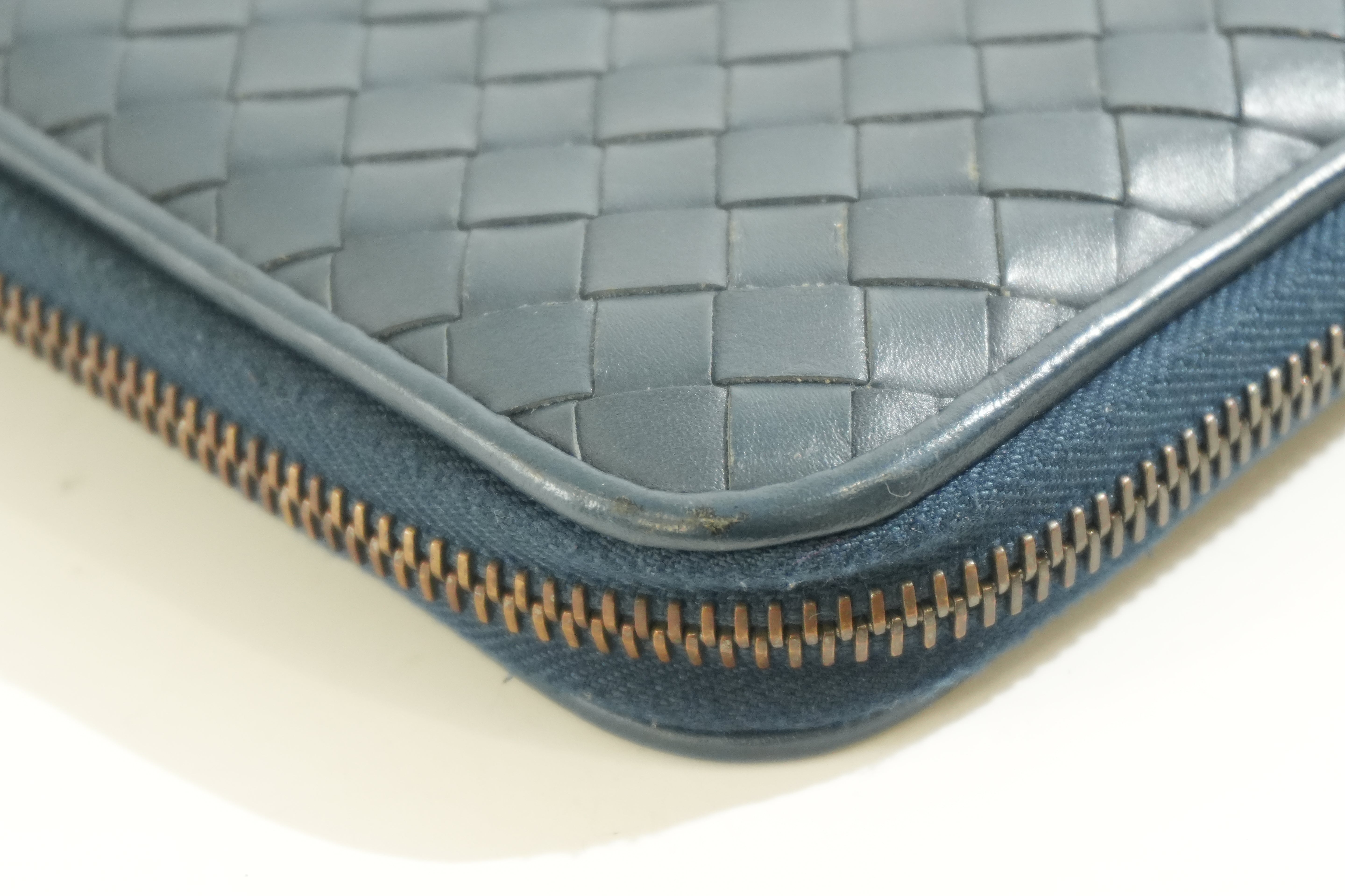 Pre-owned Bottega Intercciato Zippy Organizer Blue