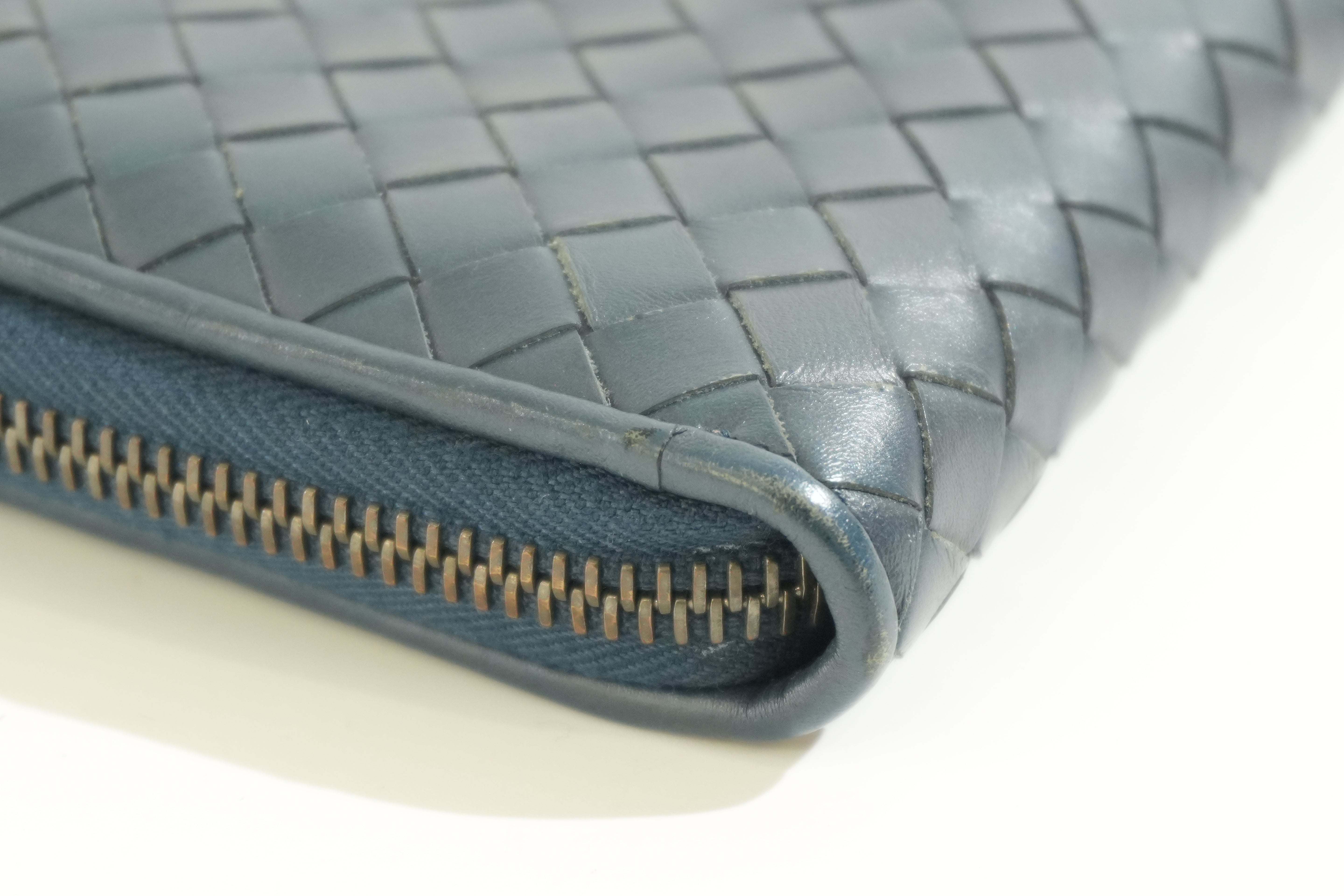 Pre-owned Bottega Intercciato Zippy Organizer Blue