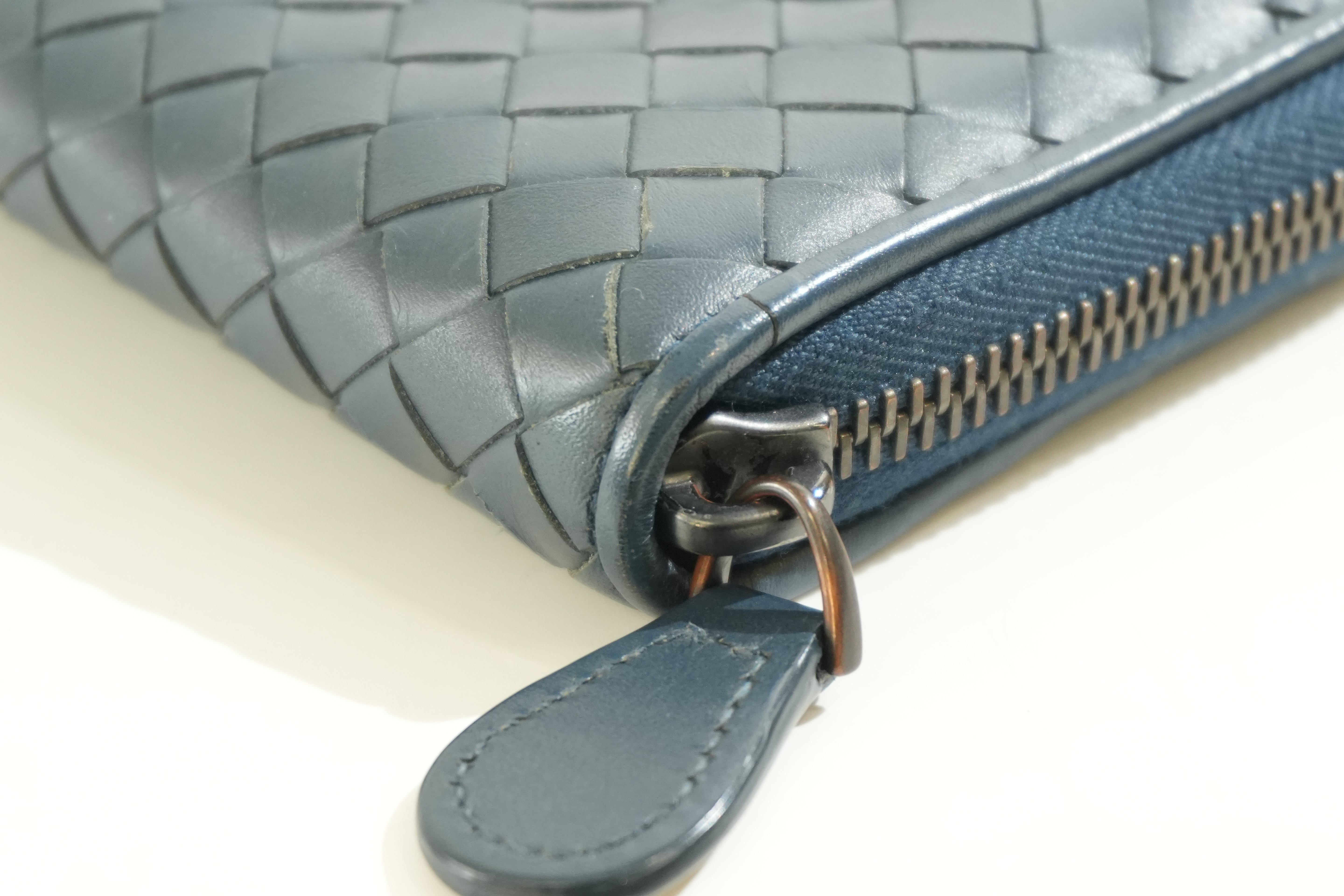 Pre-owned Bottega Intercciato Zippy Organizer Blue