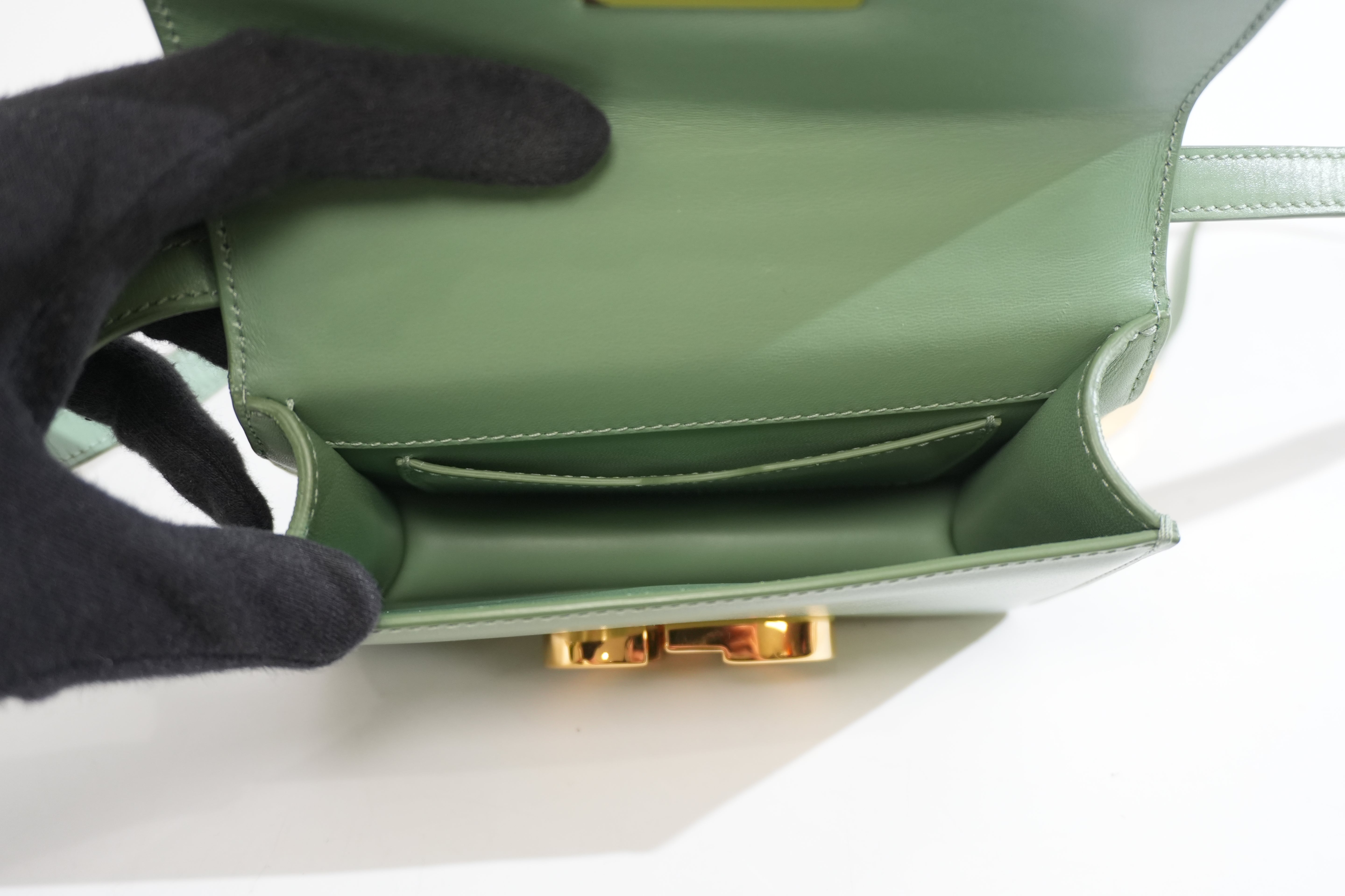 Pre-owned Dior 30 Montaigne Shoulder Bag Green