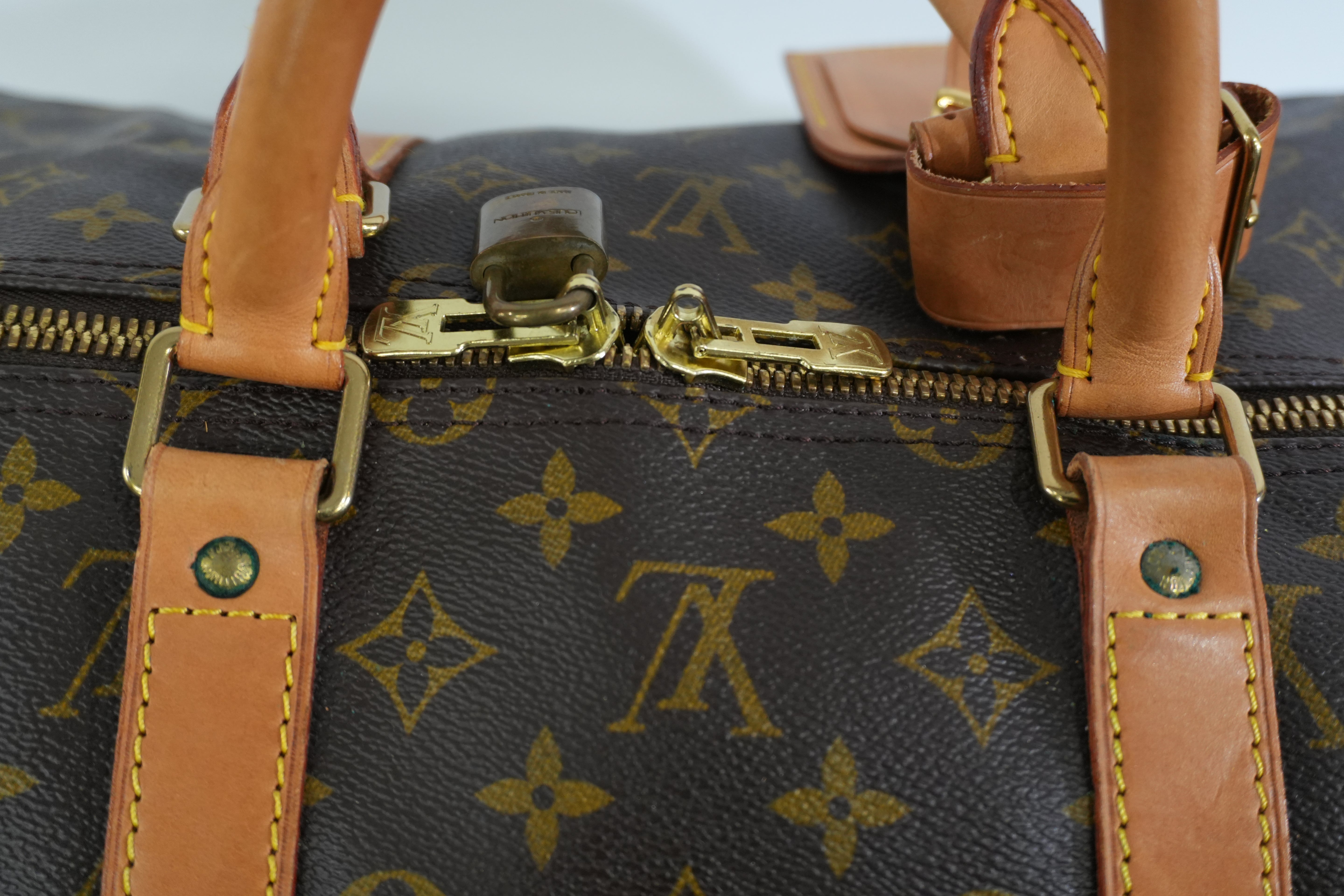 Pre-owned Louis Vuitton Monogram Keepall Bandouliere 55 Duffle Travel Bag