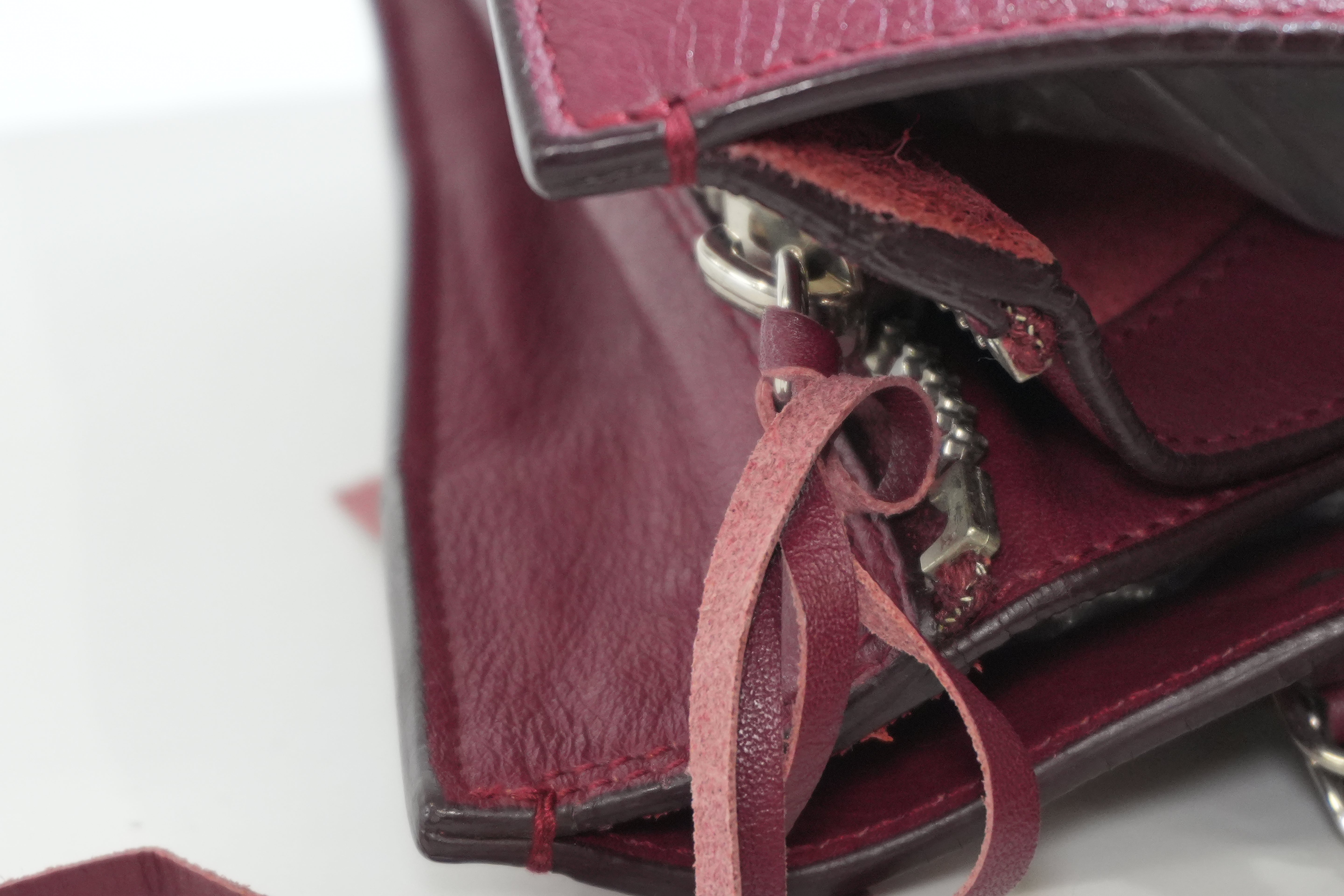 Pre-owned Balenciaga Papier A6 Zip Handbag Red