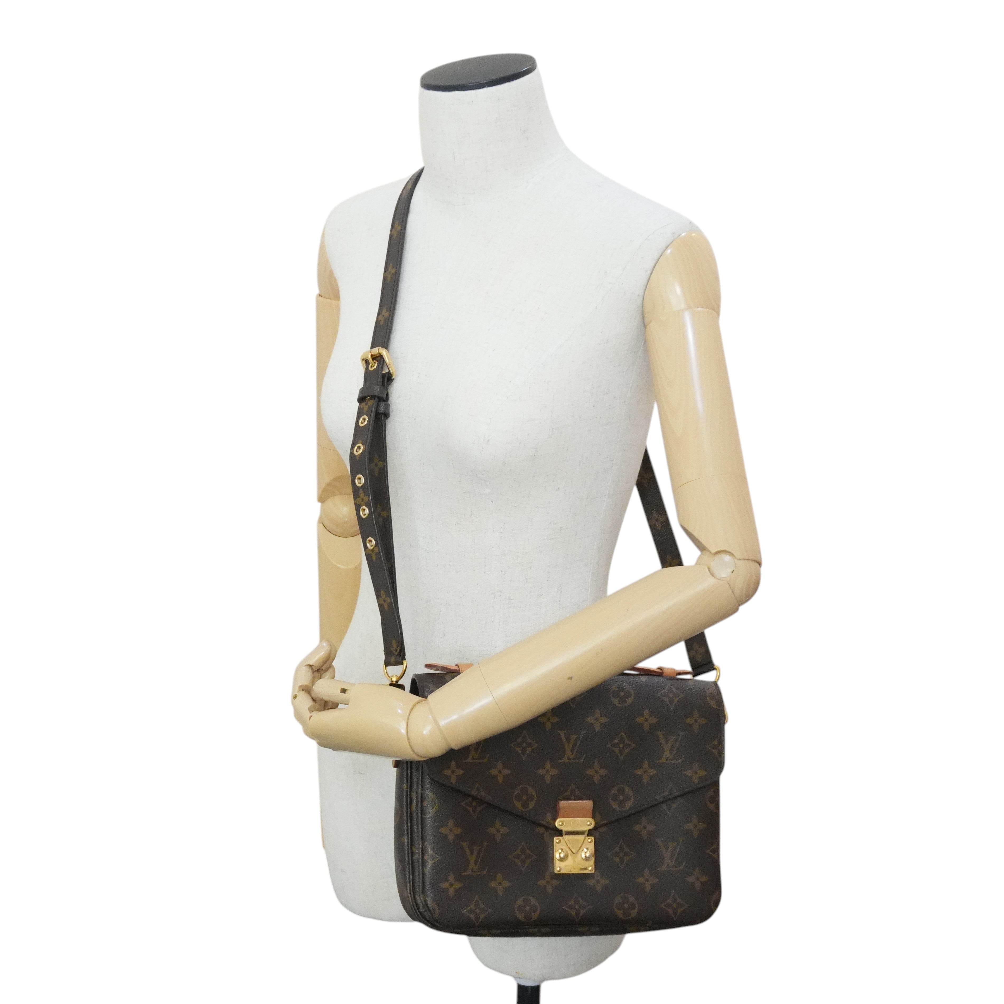 Pre-owned Louis Vuitton Monogram Metis Crossbody Bag