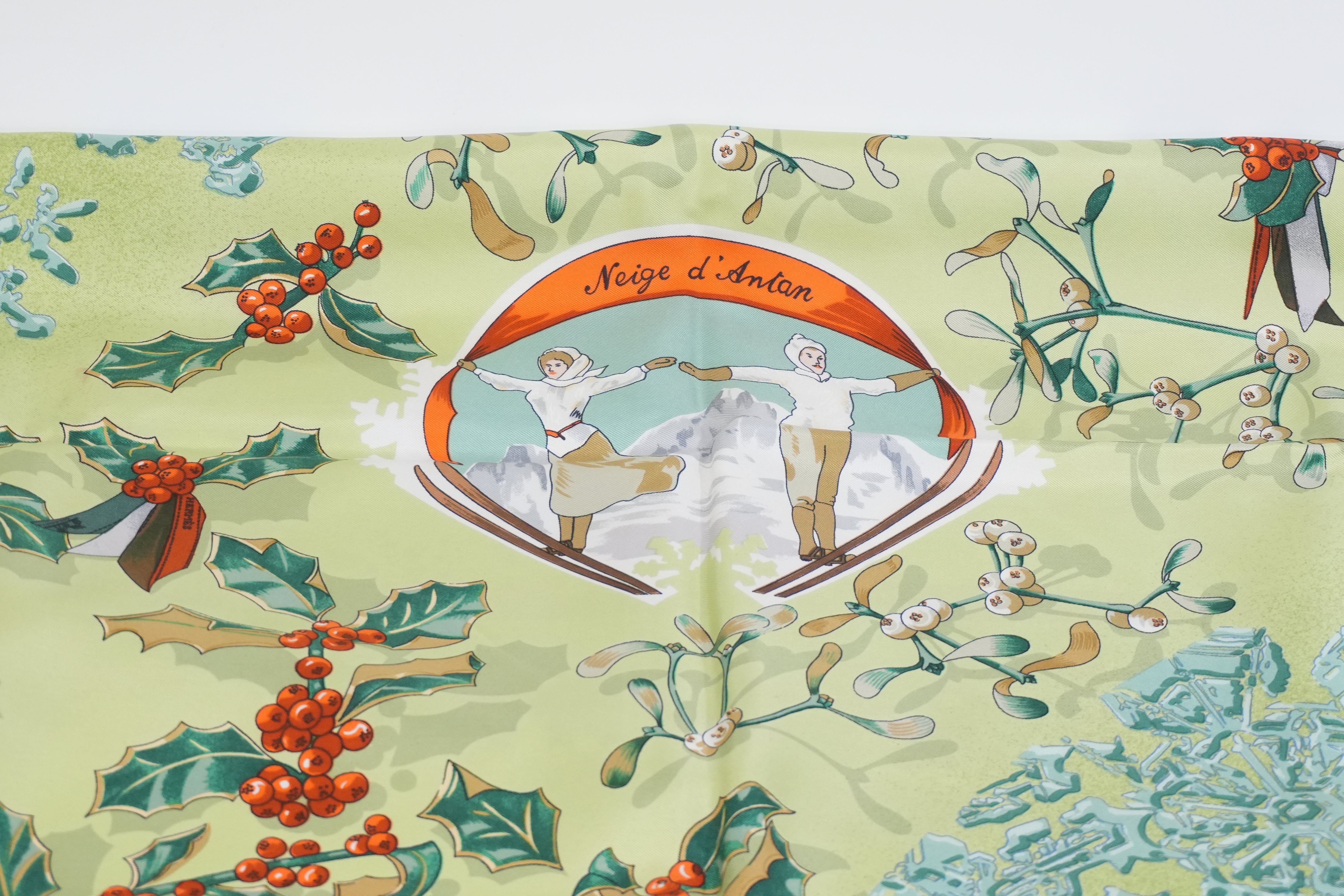 Pre-owned Hermes Silk Scarf Green Christmas