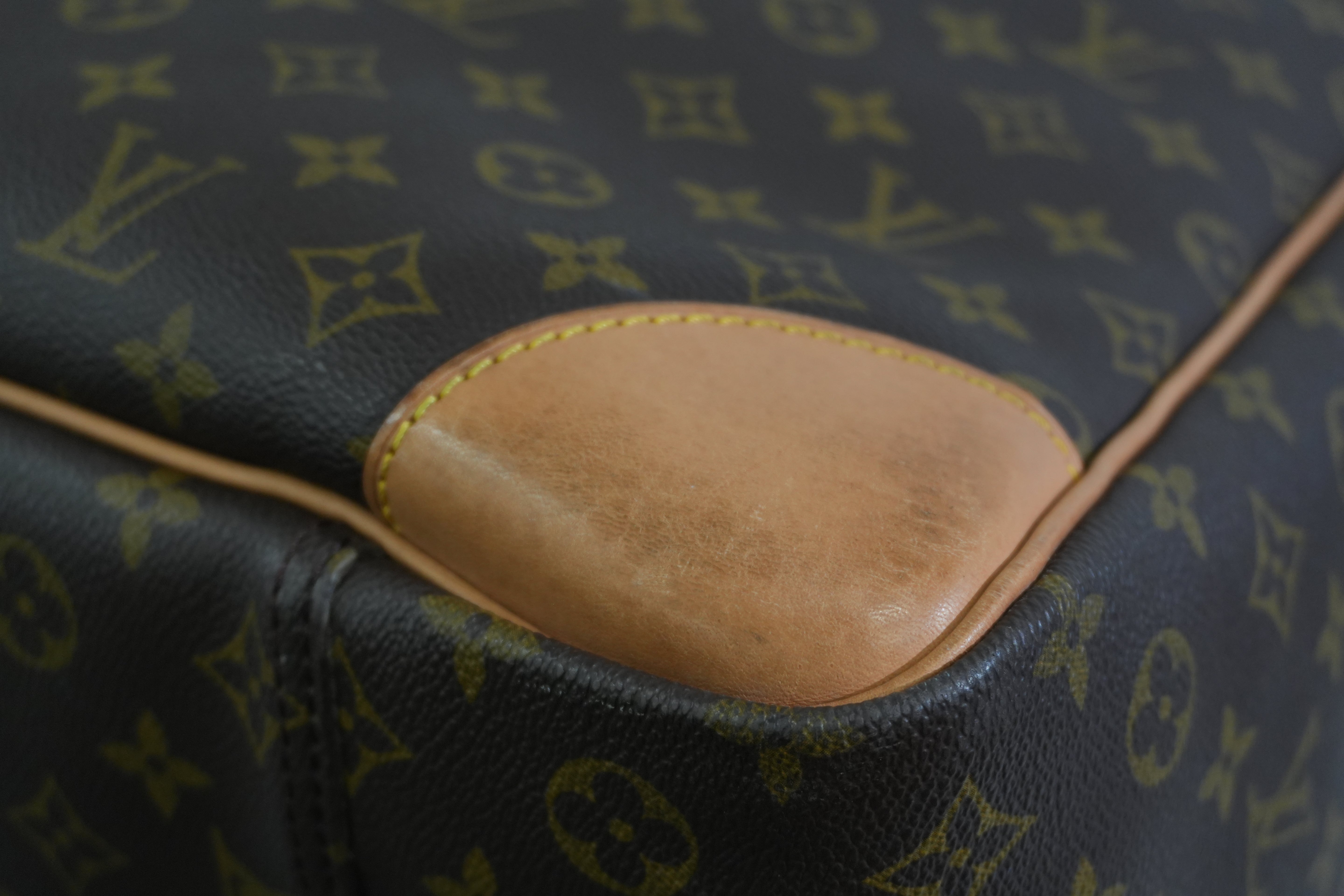 Pre-owned Louis Vuitton Monogram Sirius Travel Bag