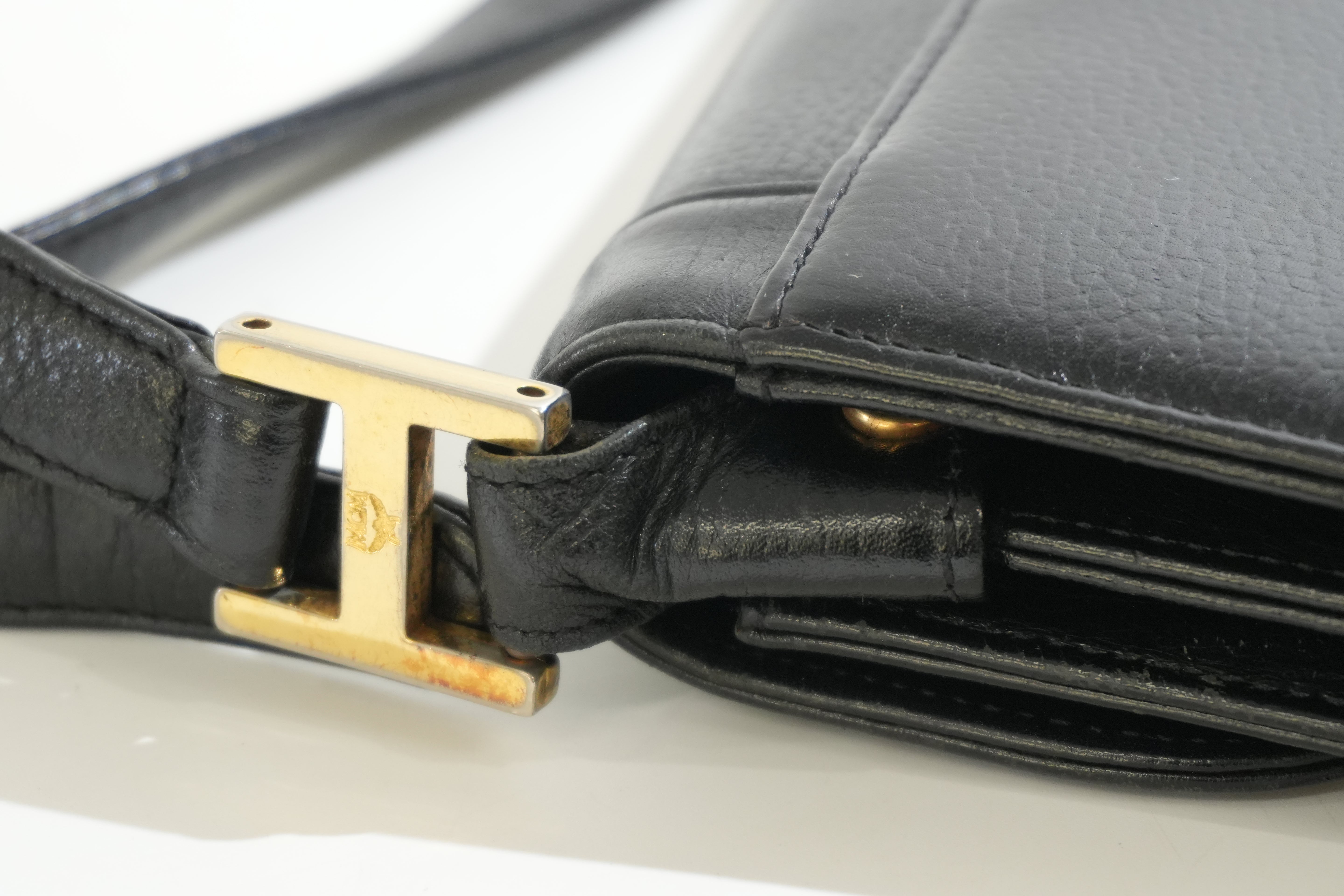 Pre-owned MCM Crossbody Bag Black