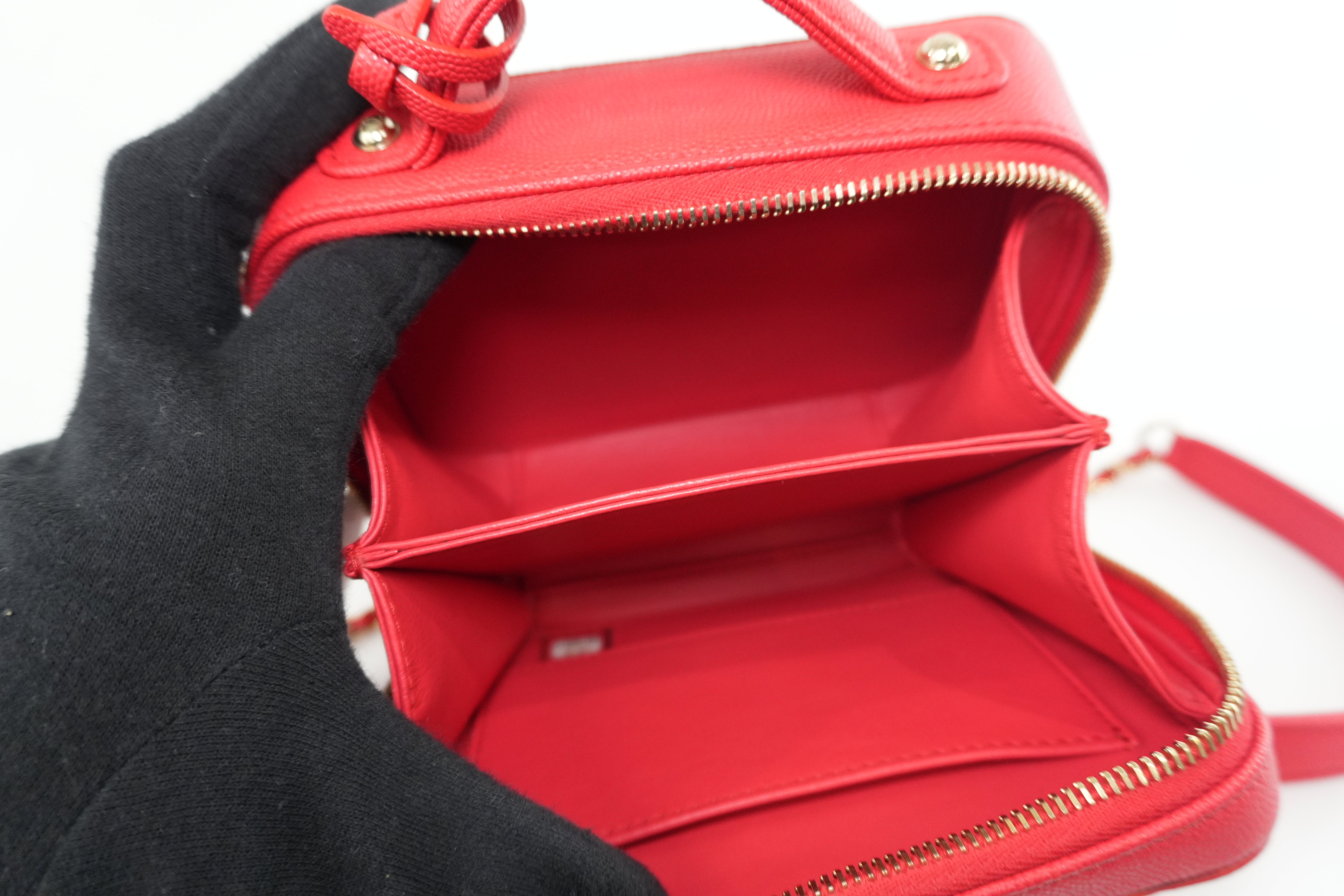 Chanel Filigree Cherry Red Vibrant Shoulder Bag Used