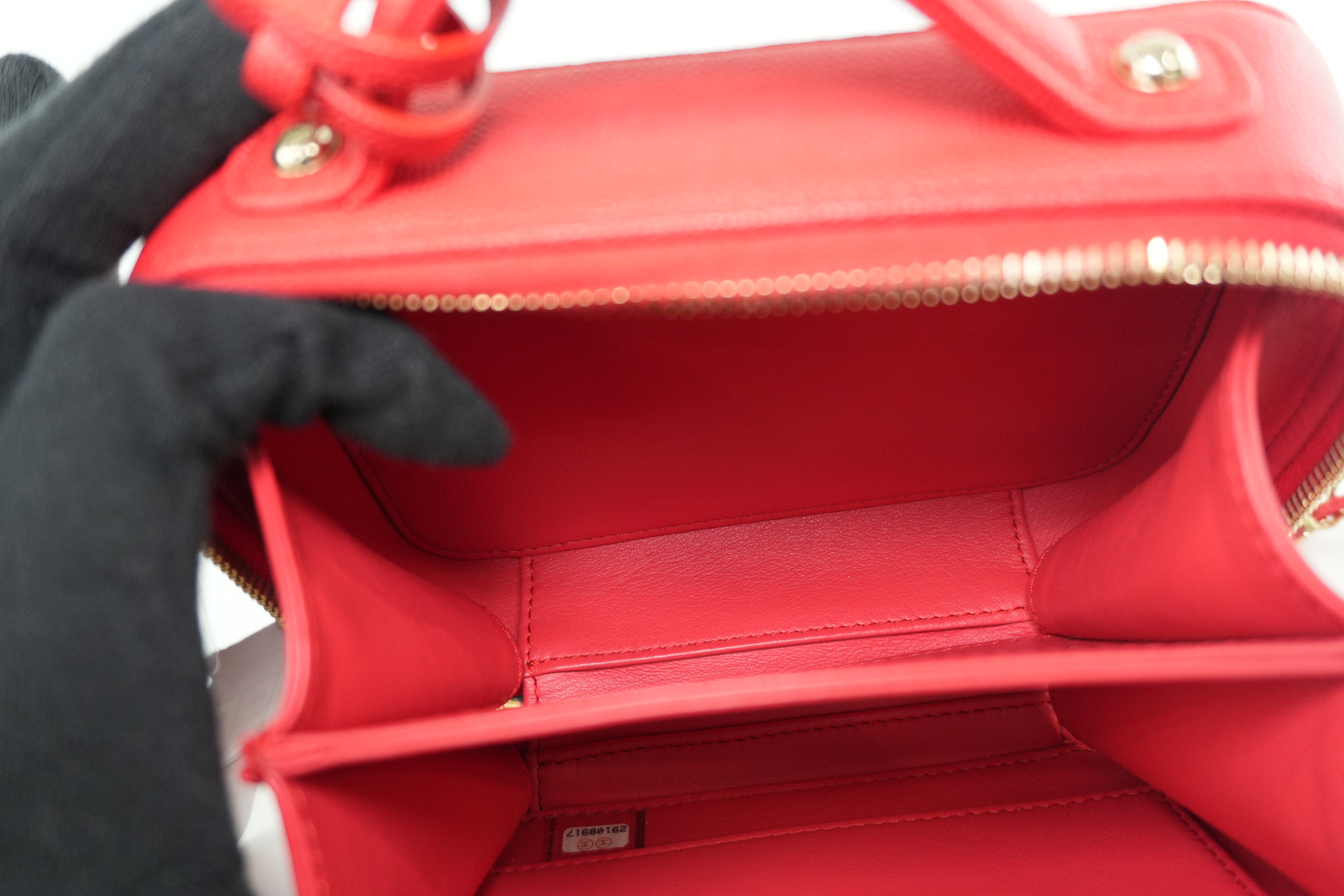 Chanel Filigree Cherry Red Vibrant Shoulder Bag Used