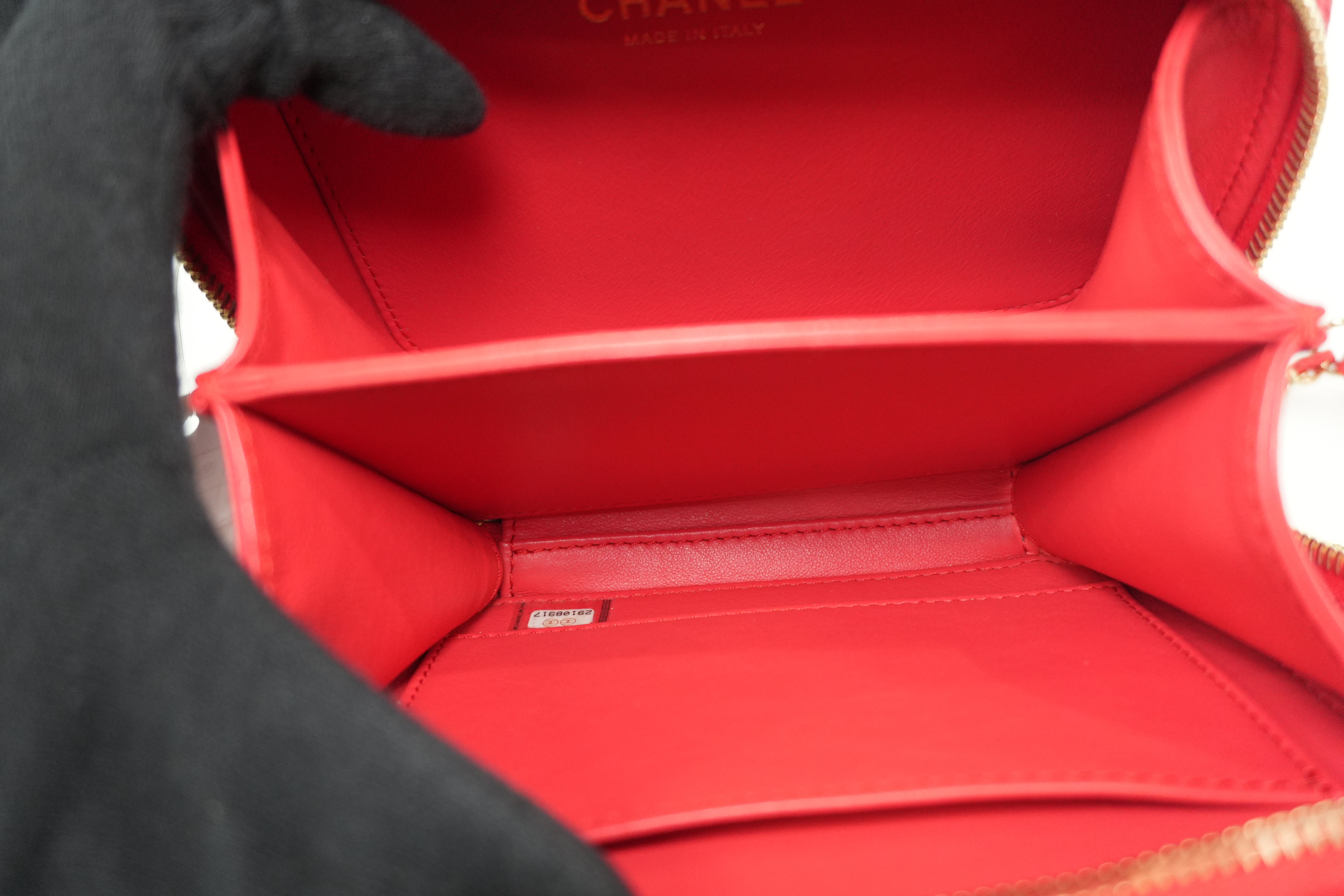Chanel Filigree Cherry Red Vibrant Shoulder Bag Used
