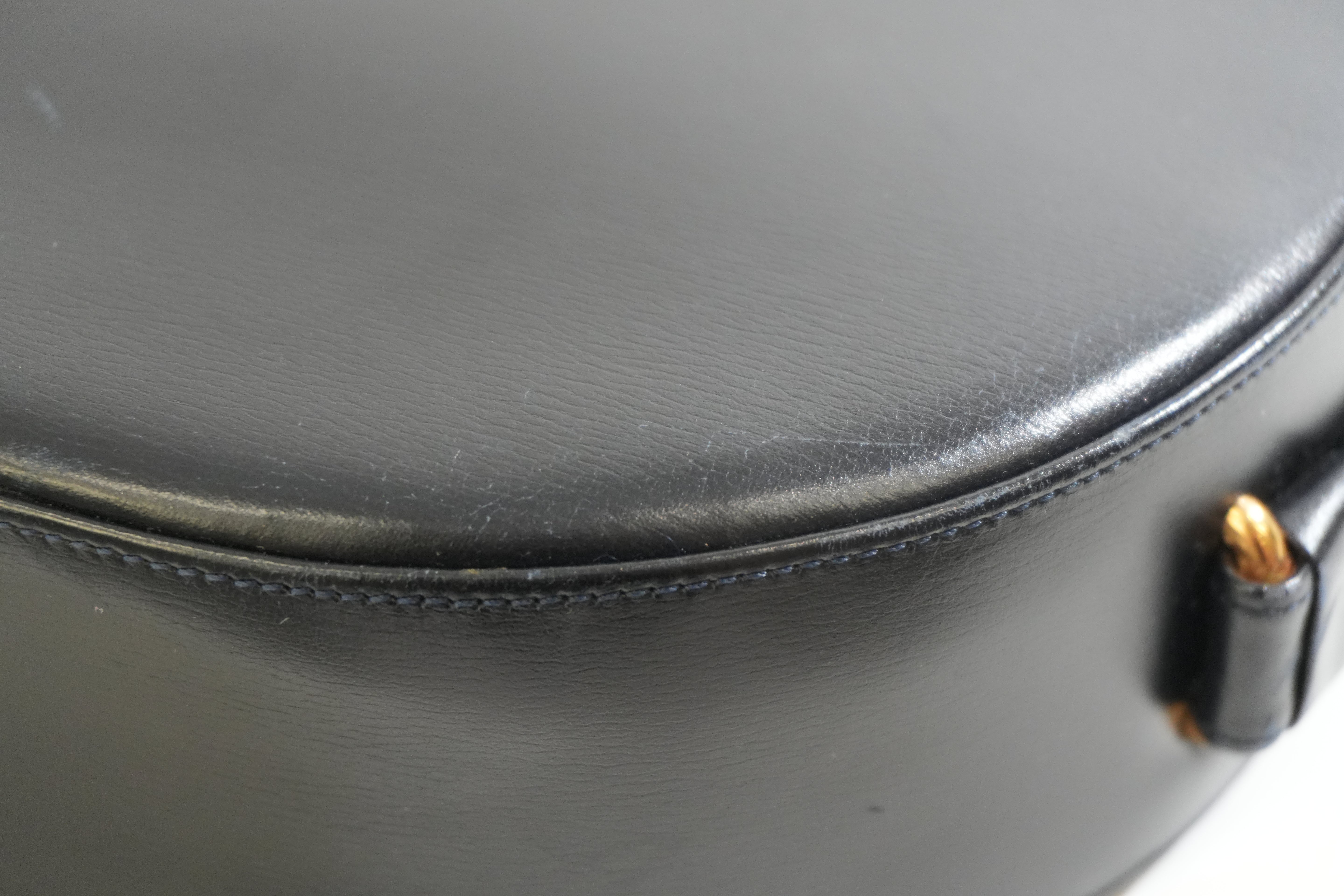 Pre-owned Cartier Sapphire Shoulder Bag Black