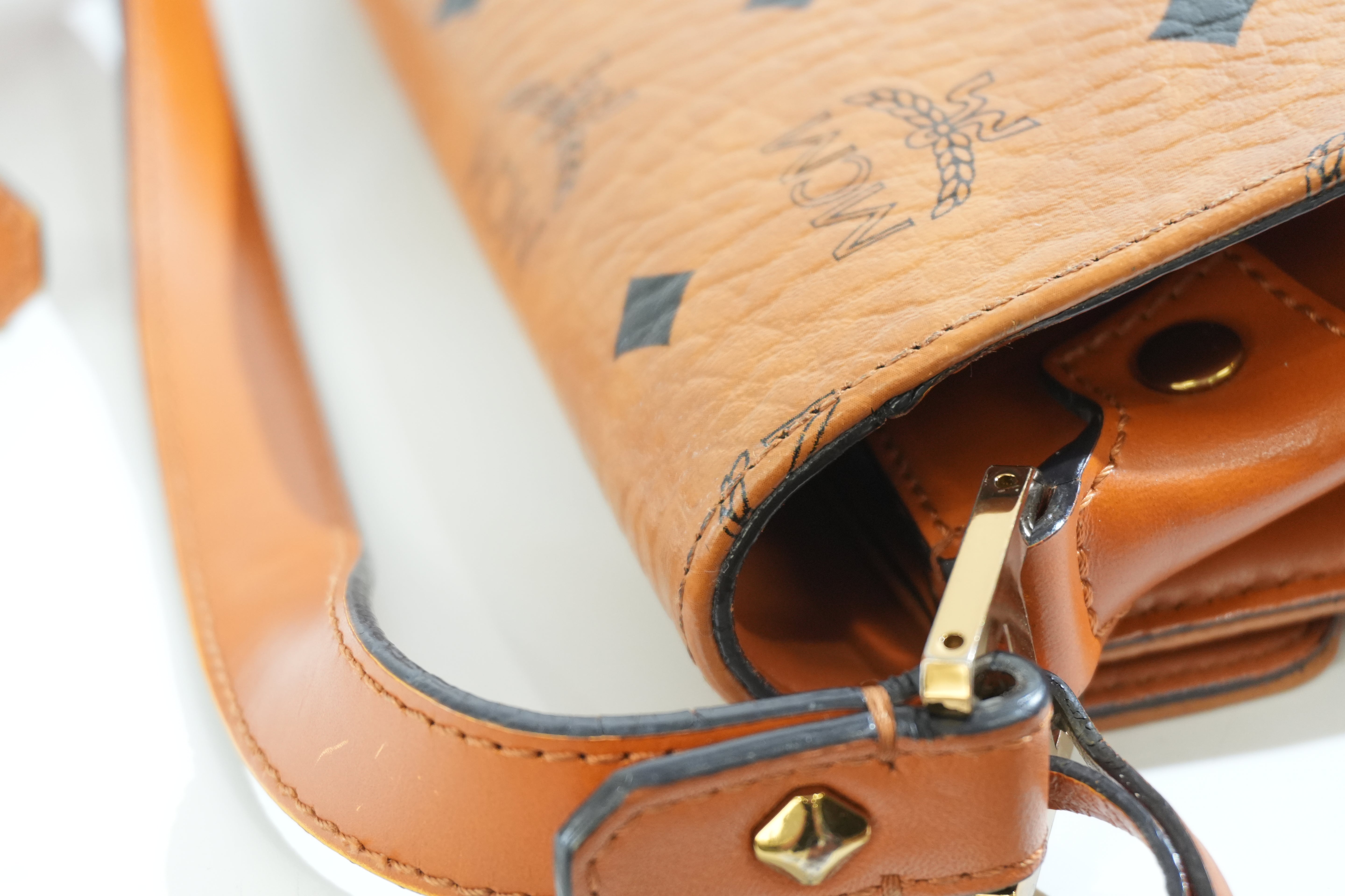 Pre-owned MCM Crossbody Bag Cognac