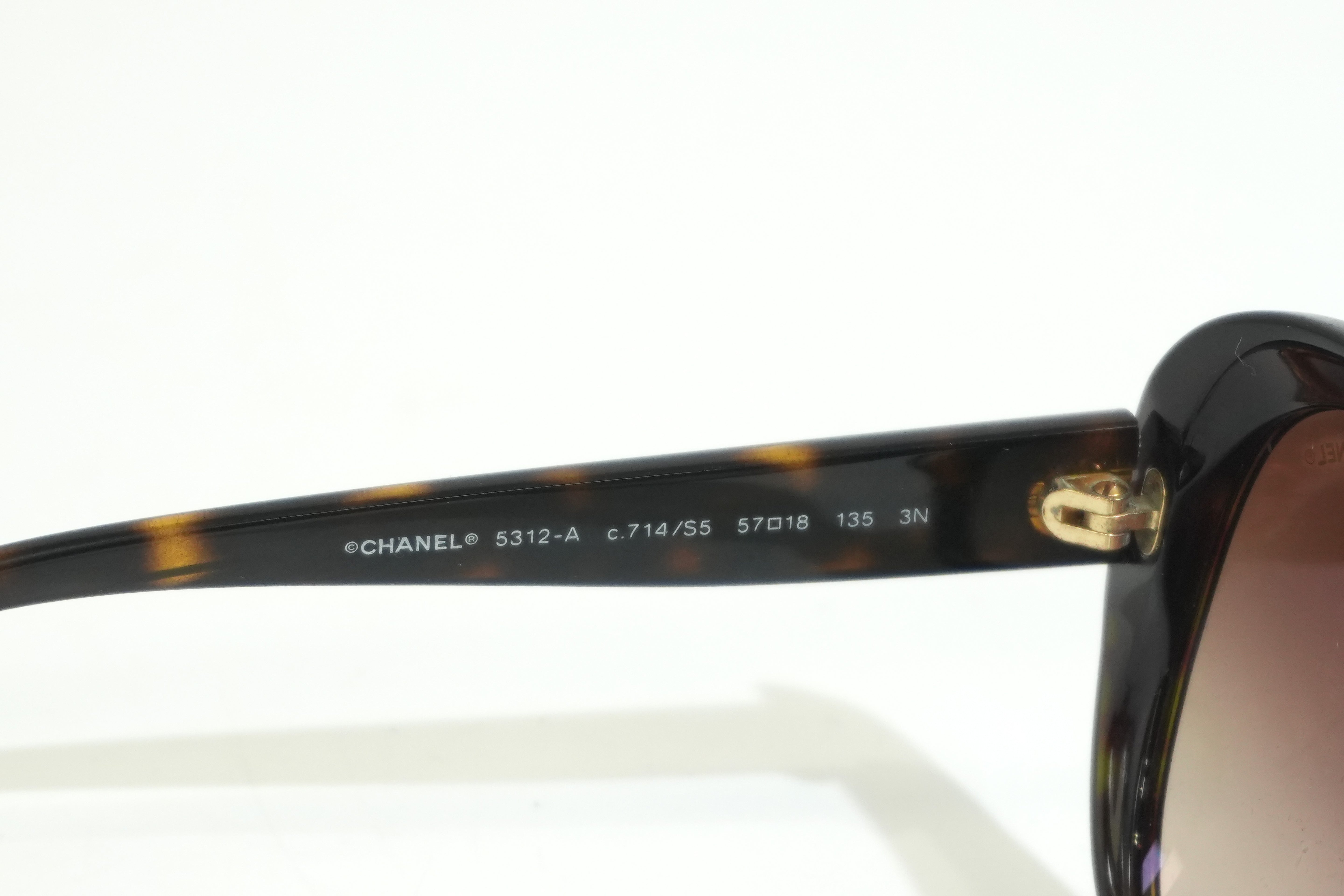 Pre-owned Chanel Sunglasses Brown