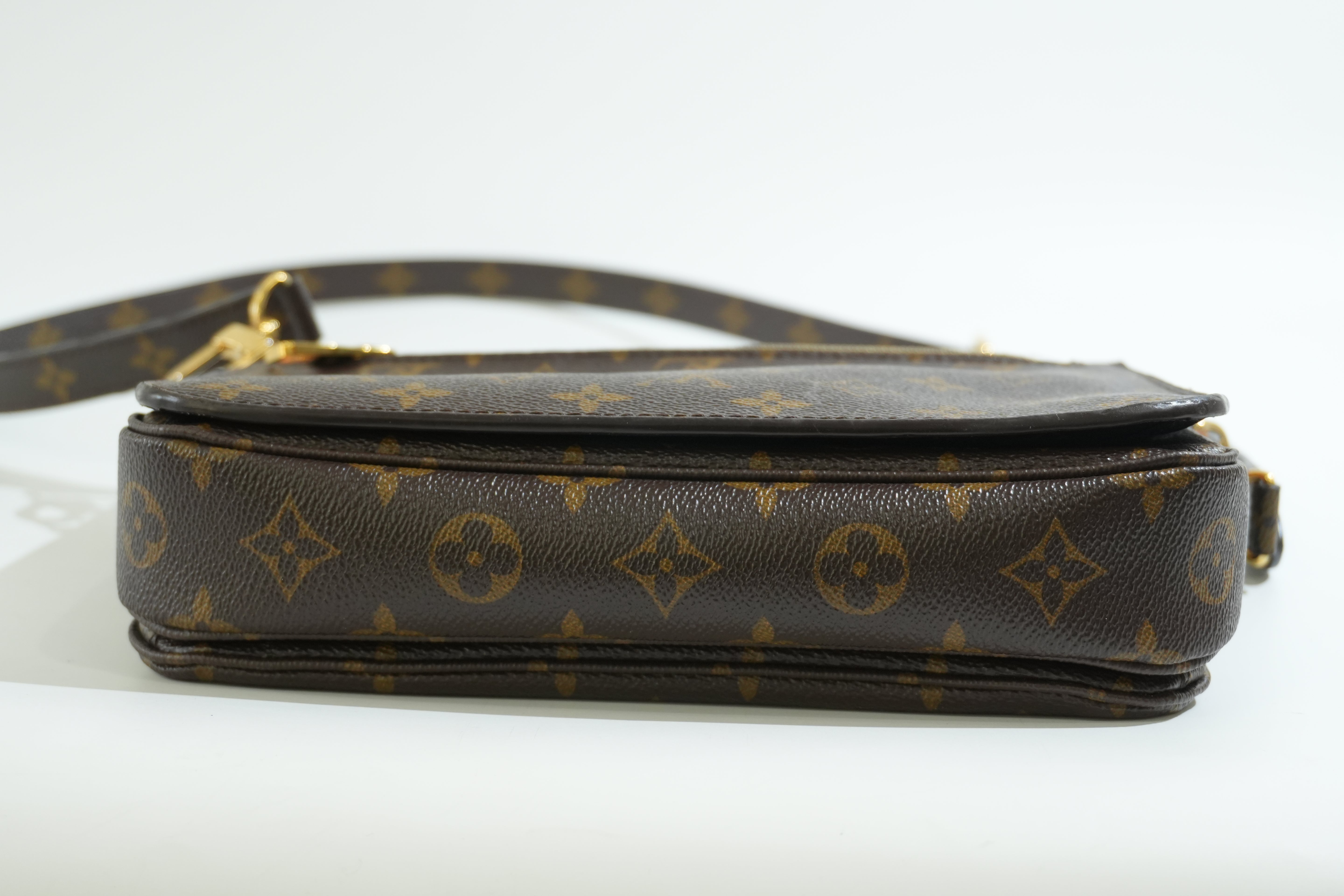 Pre-owned Louis Vuitton Monogram Metis Crossbody Bag