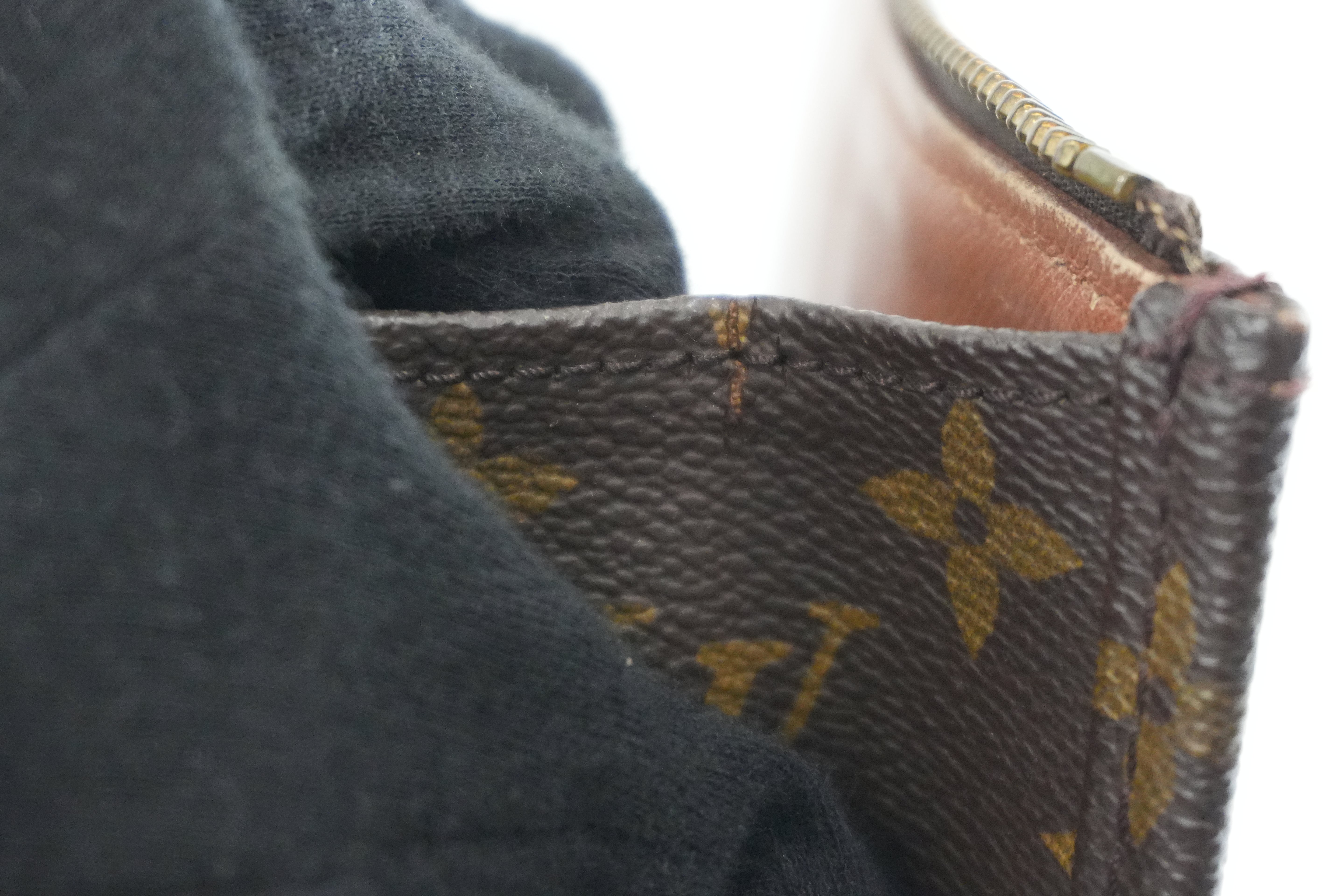 Louis Vuitton Monogram Pochette Document Used