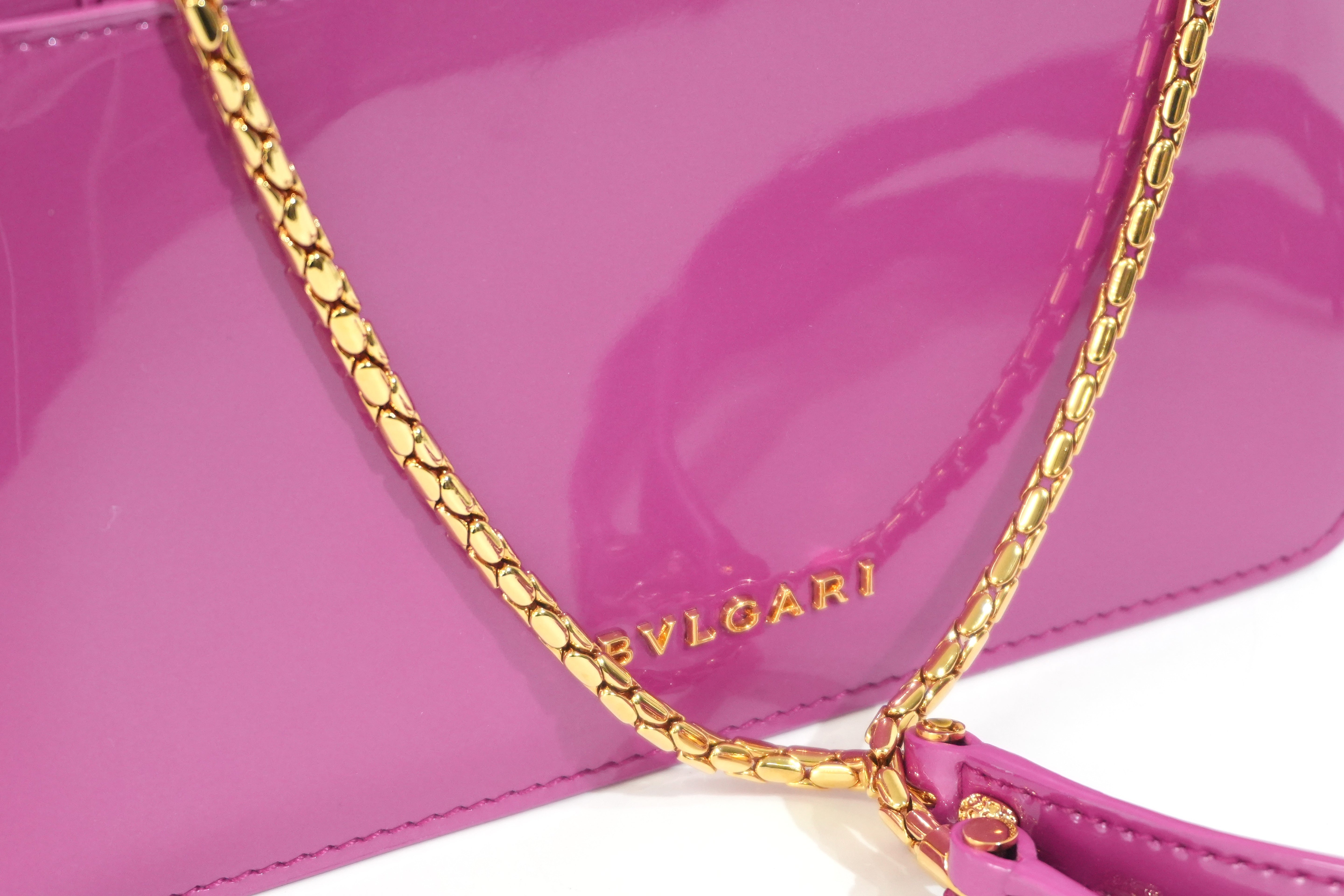 Pre-owned Bulgari Patent Serpenti Two Way Shoulder Bag Pink