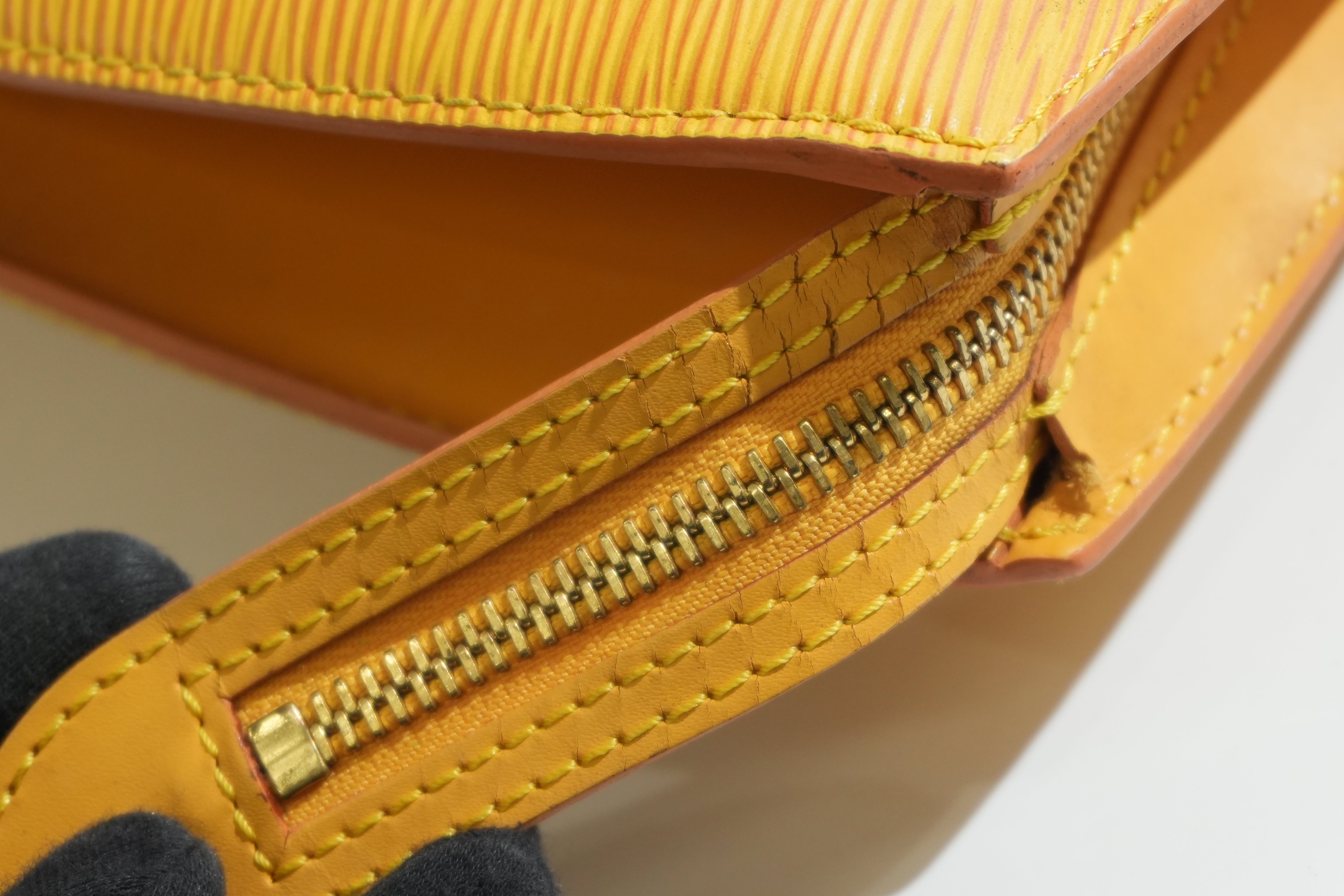 Pre-owned Louis Vuitton Epi Saint Jacque Gm Tote Bag Yellow