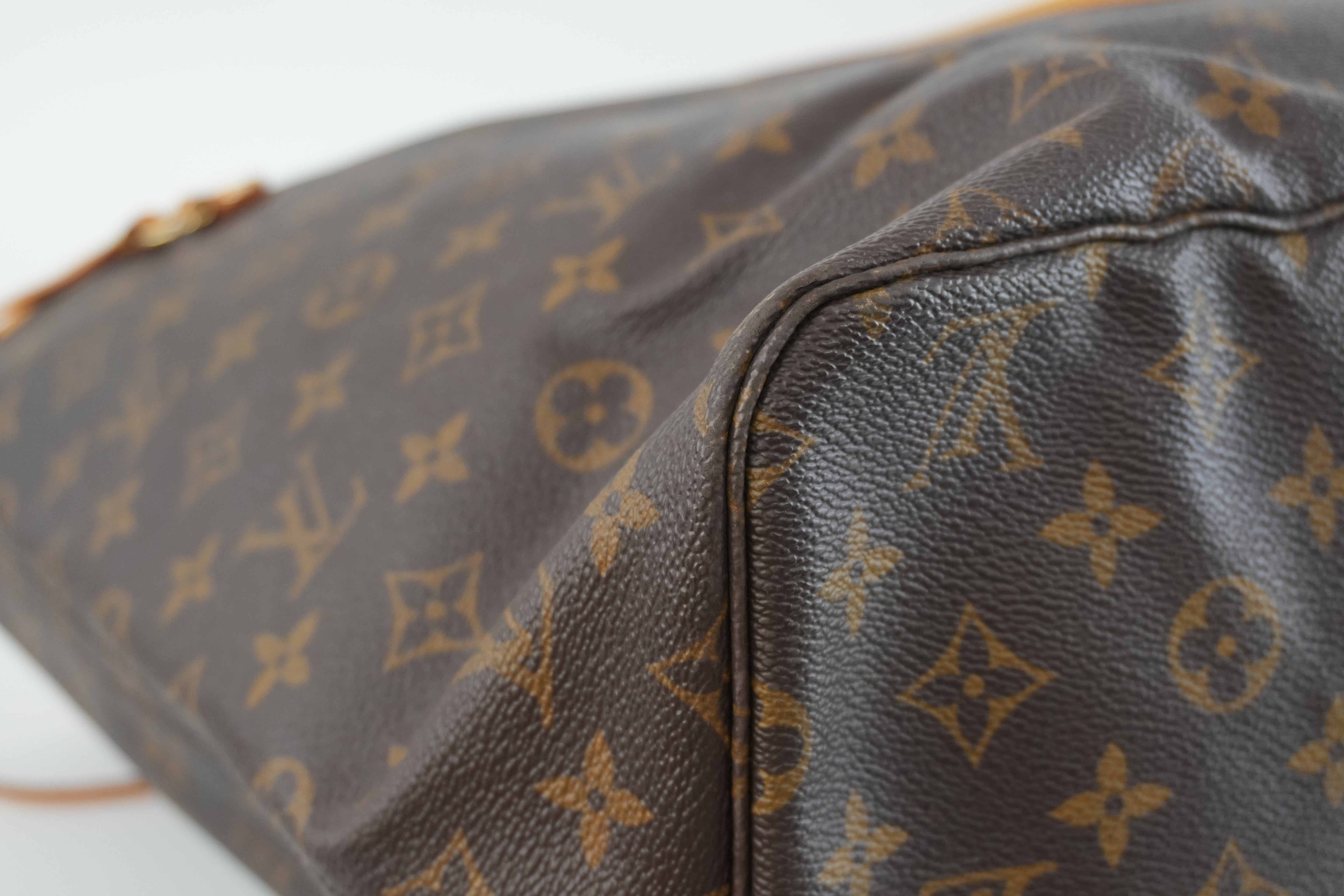 Louis Vuitton Monogram Neverfull GM Tote Bag Used