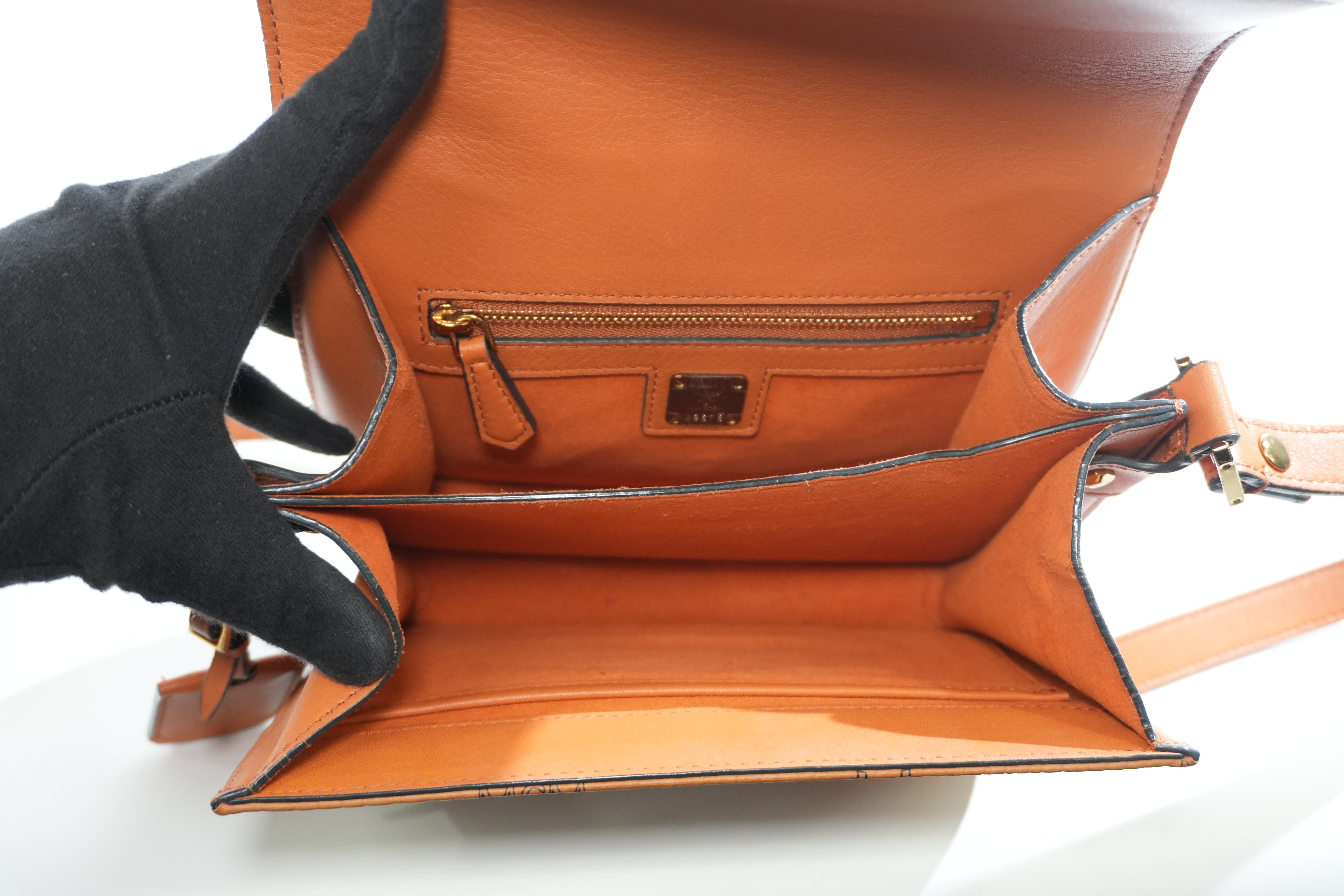 Pre-owned MCM Crossbody Bag Cognac