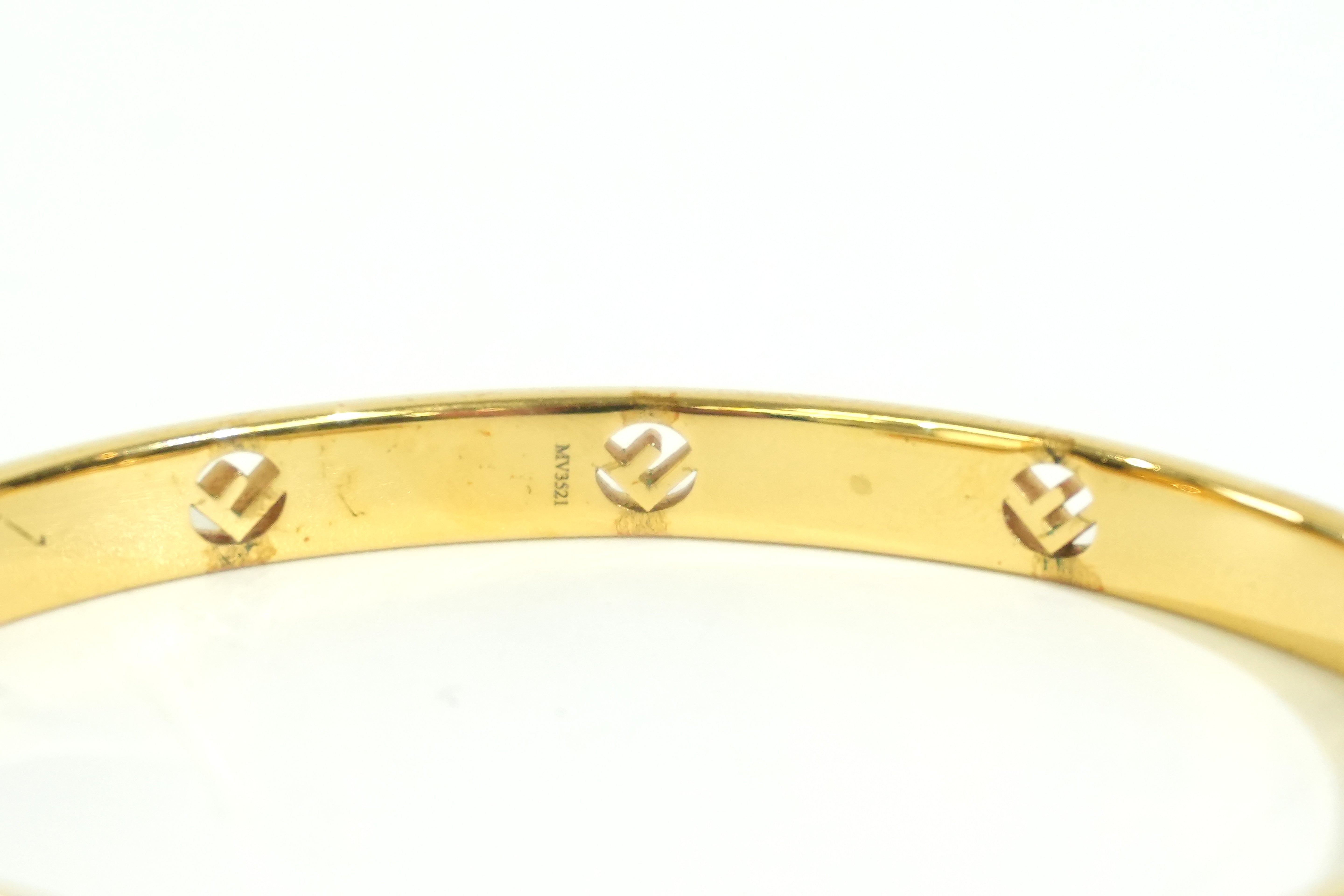 Pre-owned Fendi Bangle Gold tone
