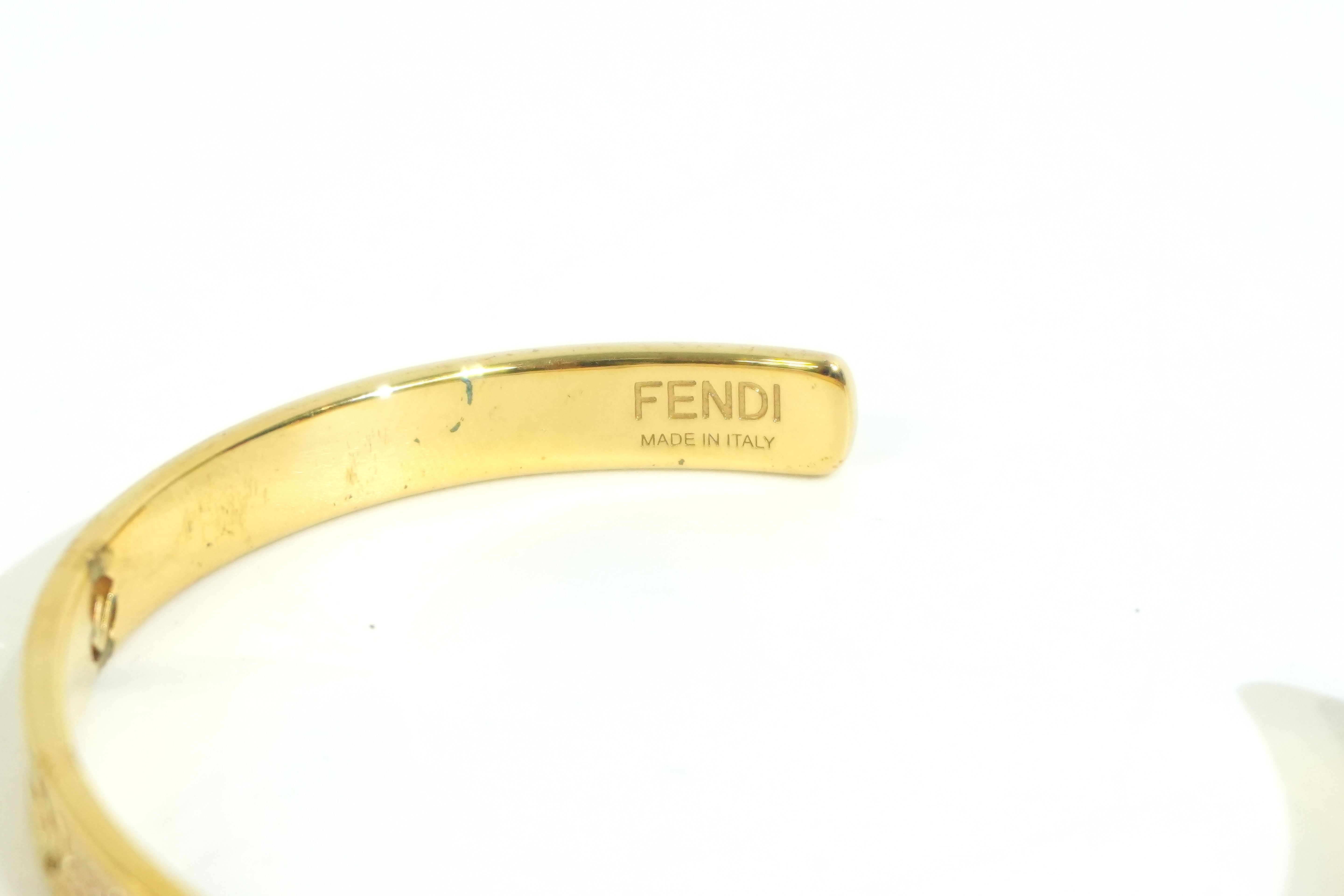 Pre-owned Fendi Bangle Gold tone
