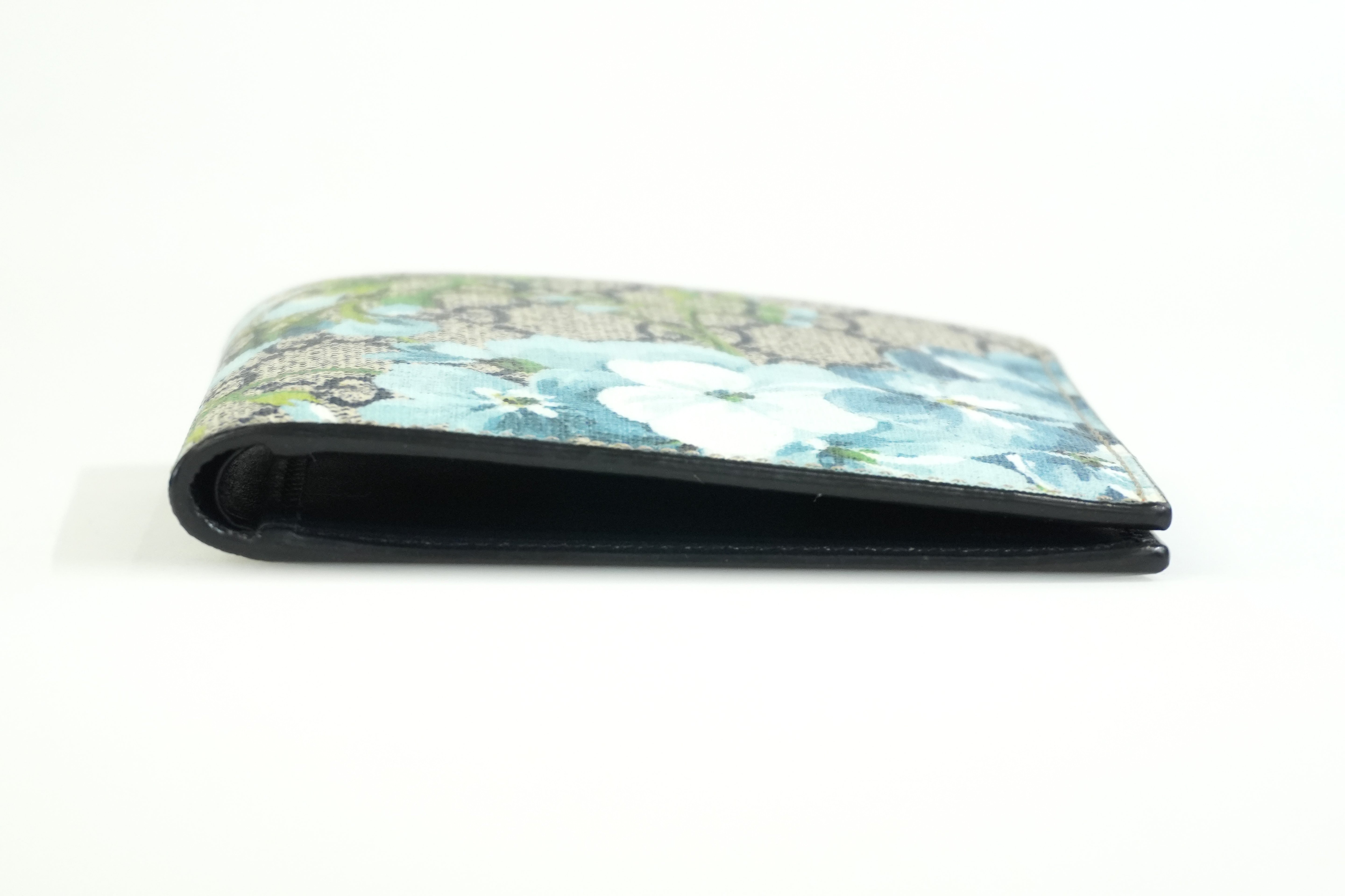 Pre-owned Gucci Blooms Bilfold Wallet Blue