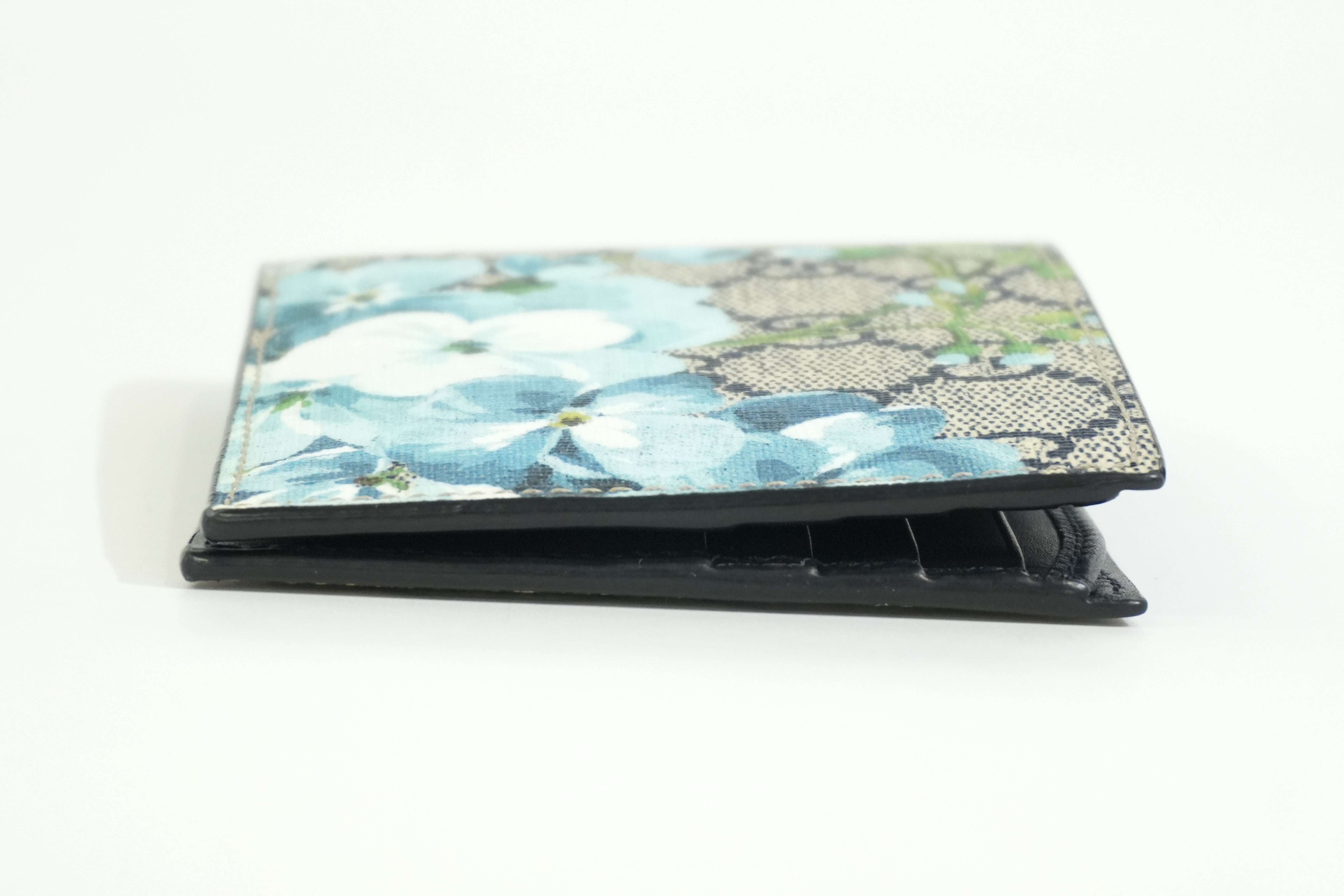Pre-owned Gucci Blooms Bilfold Wallet Blue