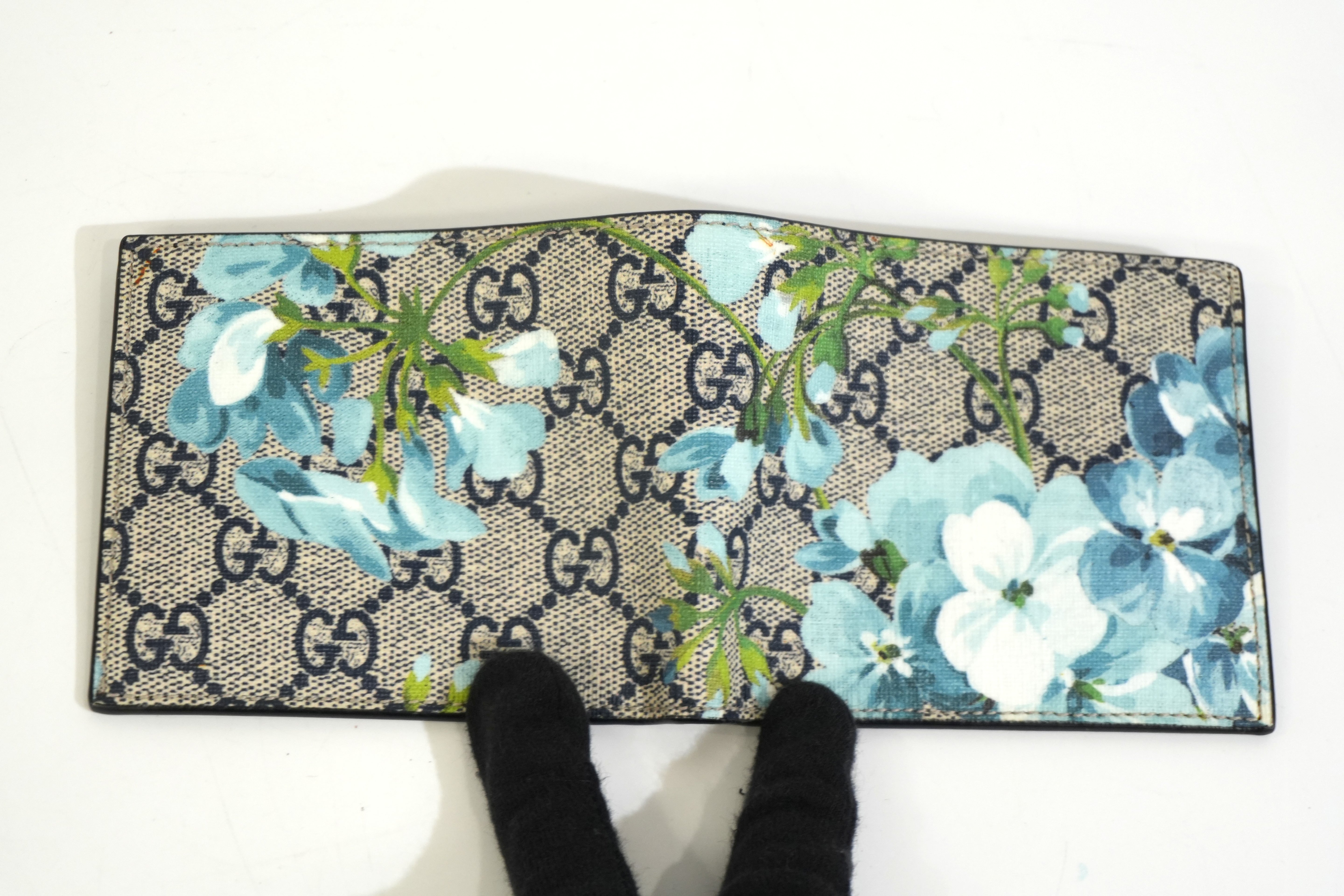 Pre-owned Gucci Blooms Bilfold Wallet Blue