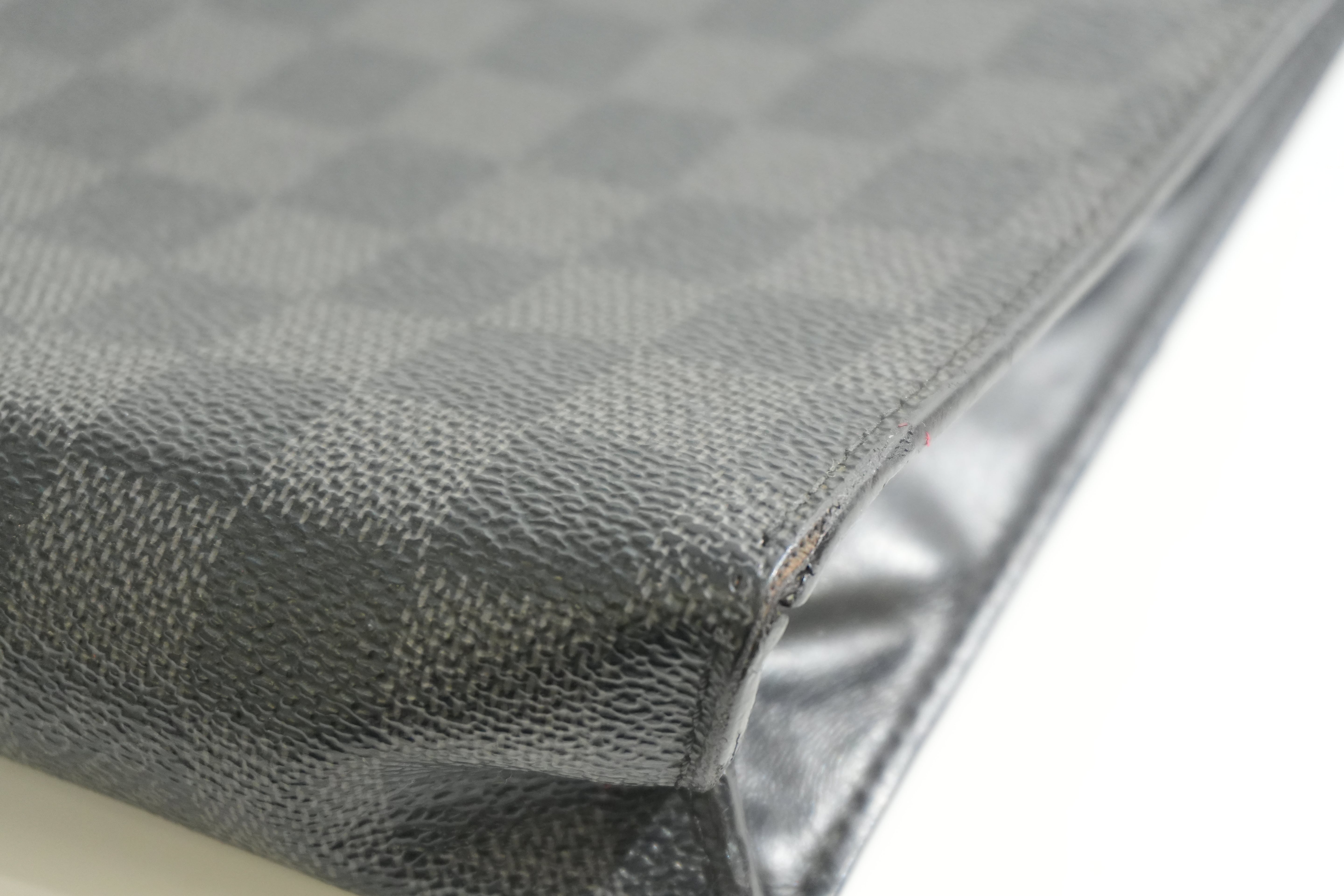 Pre-owned Louis Vuitton Damier Graphite Pochette Voyage MM Clutch Bag