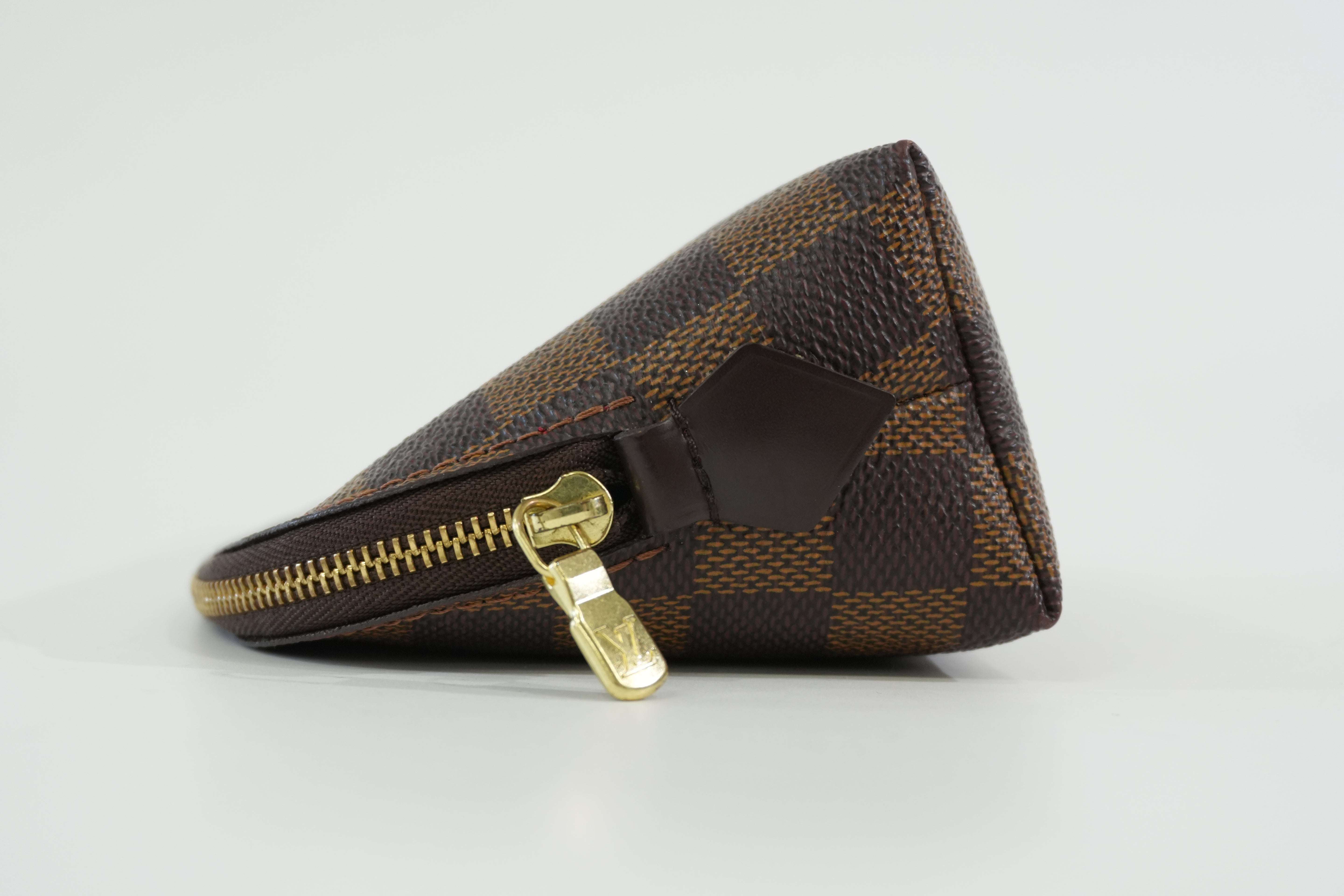 Pre-owned Louis Vuitton Damier Ebene Cosmetic Pouch
