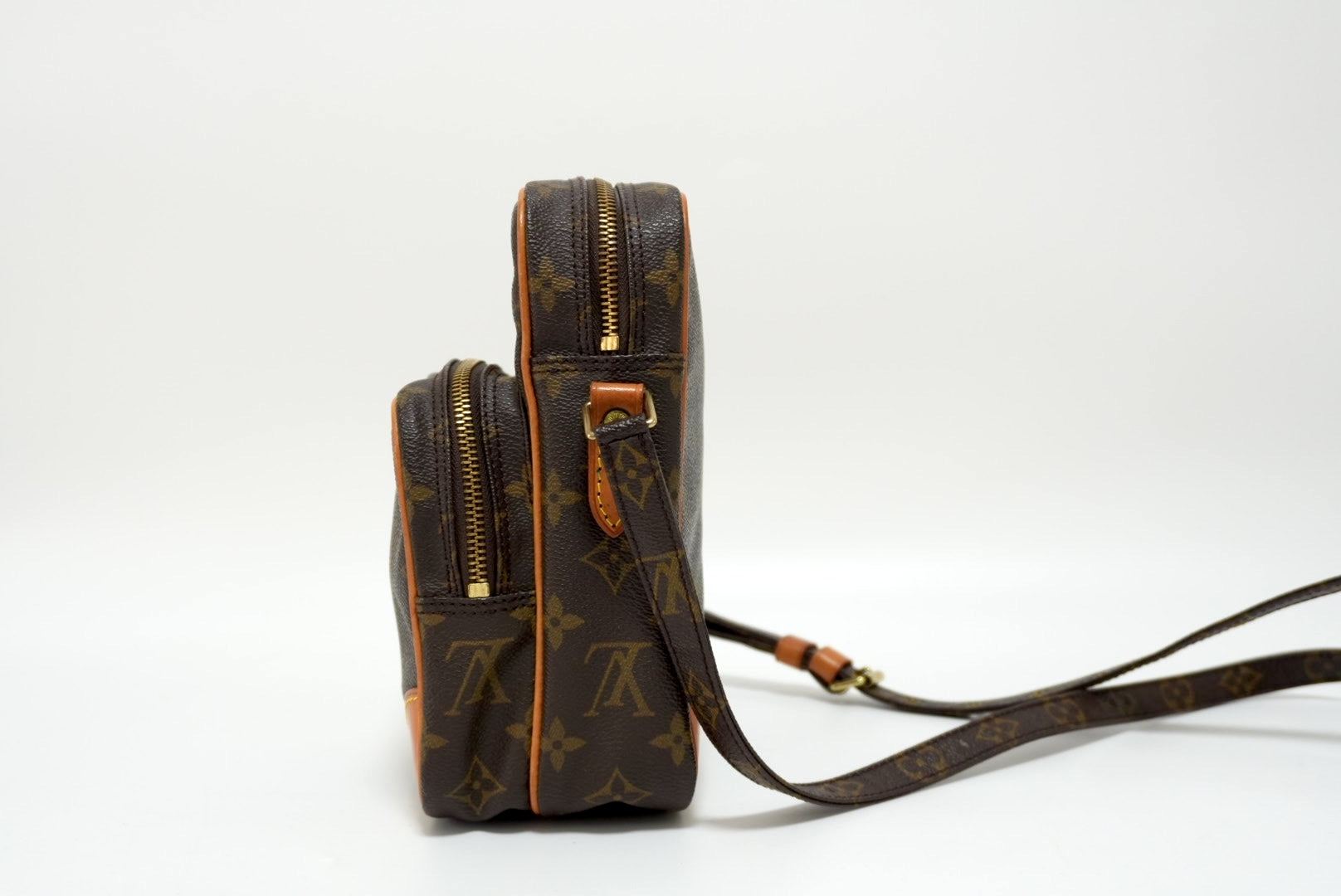 Louis Vuitton Amazone Crossbody Used