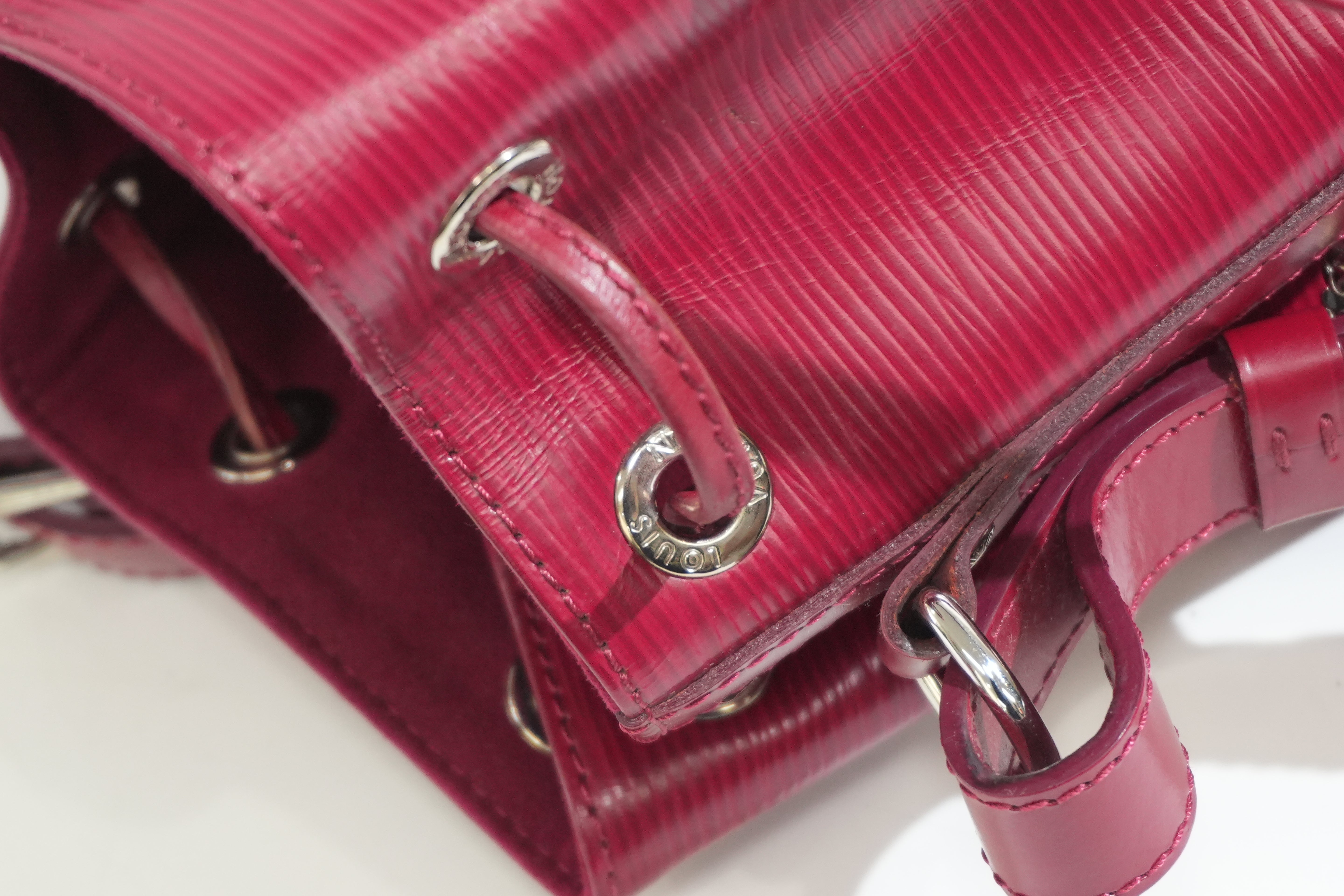 Pre-owned Louis Vuitton Noe BB Shoulder Bag Fuchsia Pink