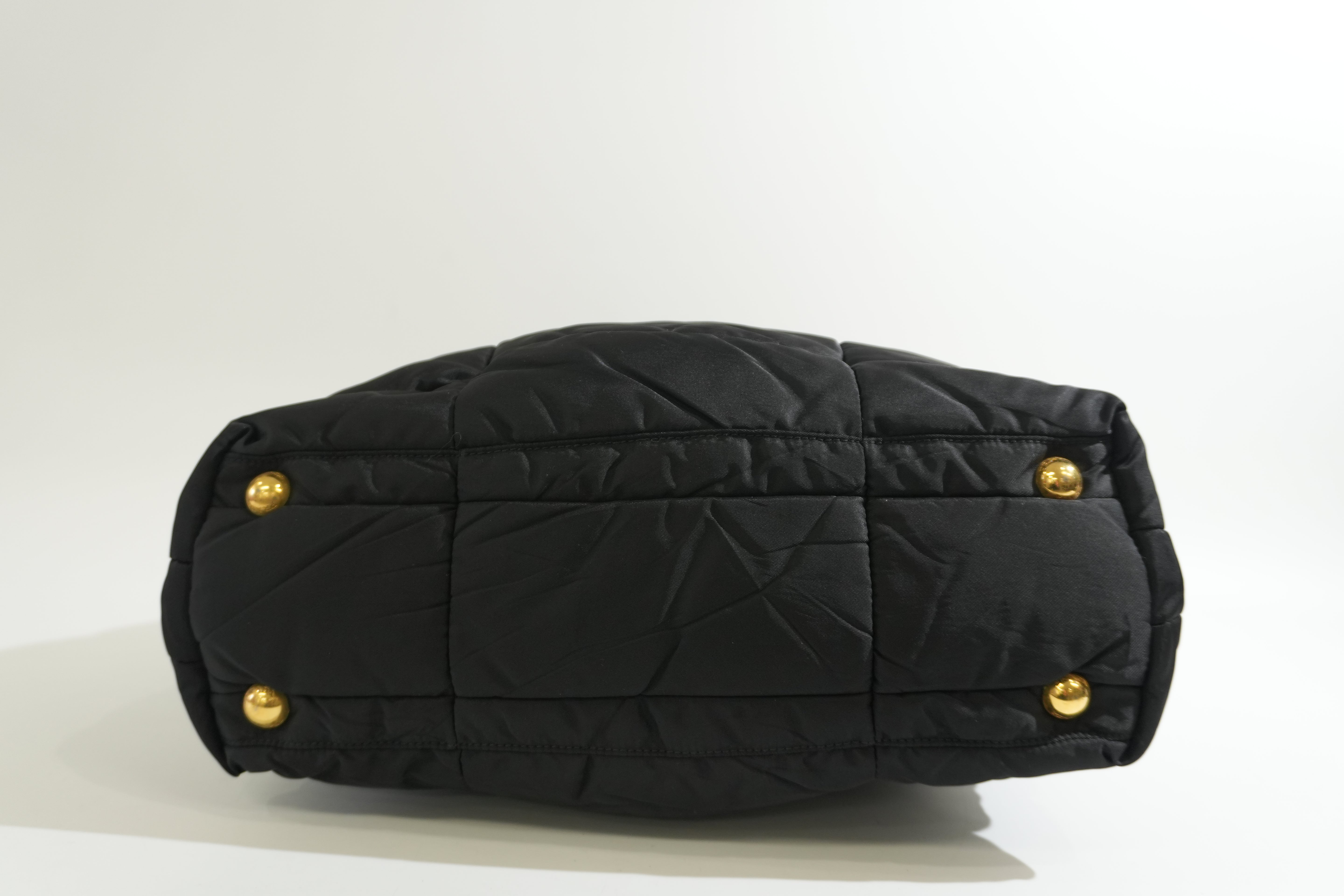 Pre-owned Prada Quilted Handbag Black
