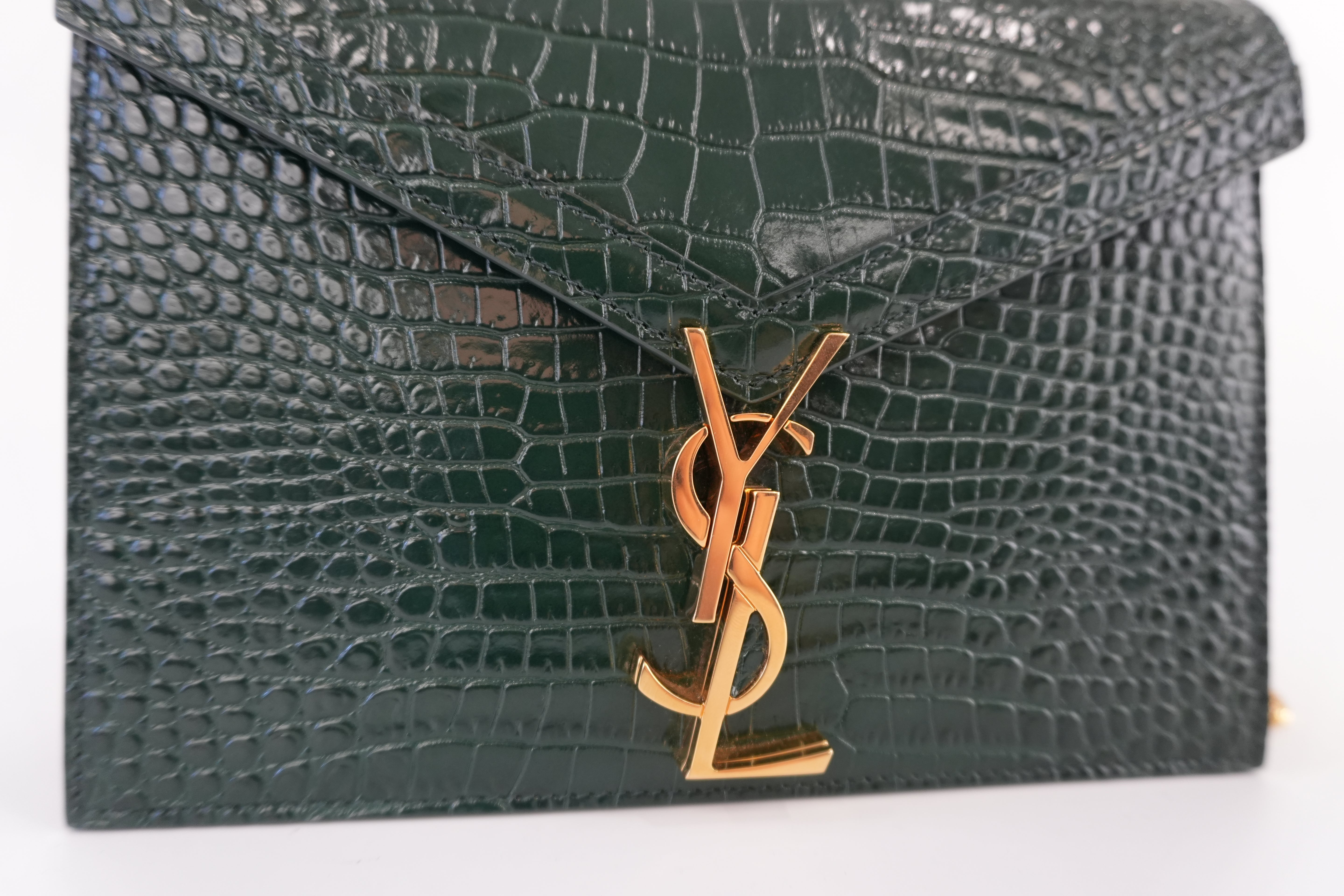 Saint Laurent Cassandra Medium in Croc-Embossed Leather with Chain Strap Used